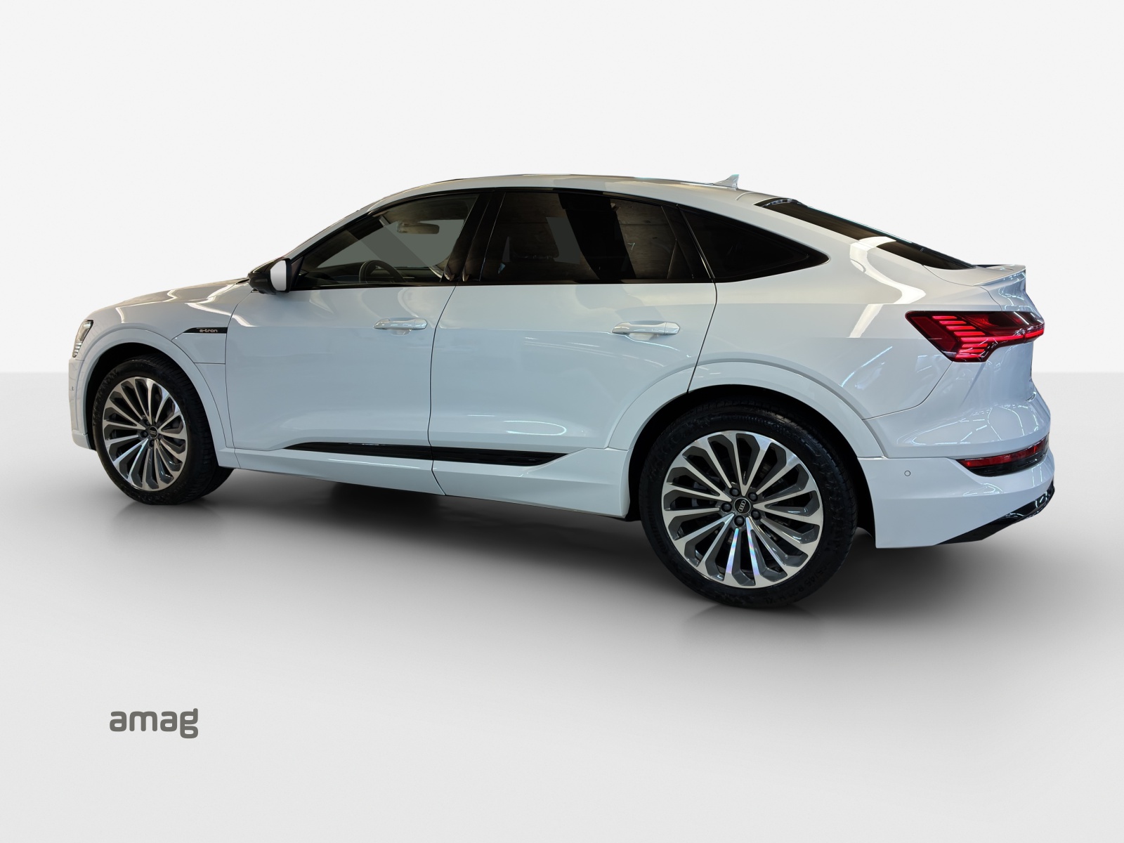 AUDI e-tron 50 Sportback S Line Attraction quattro-image-2