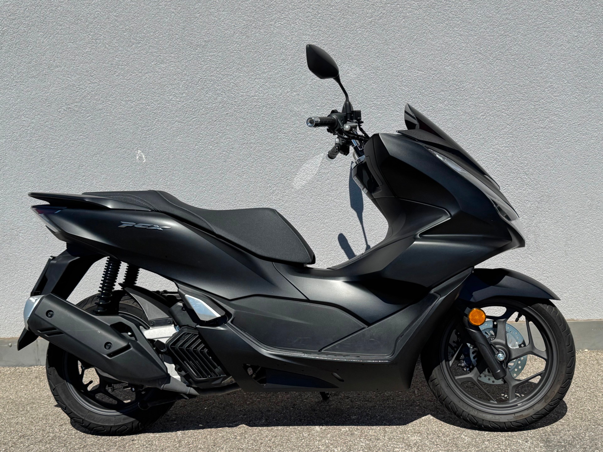 HONDA PCX 125 i ABS-showroom-element-1