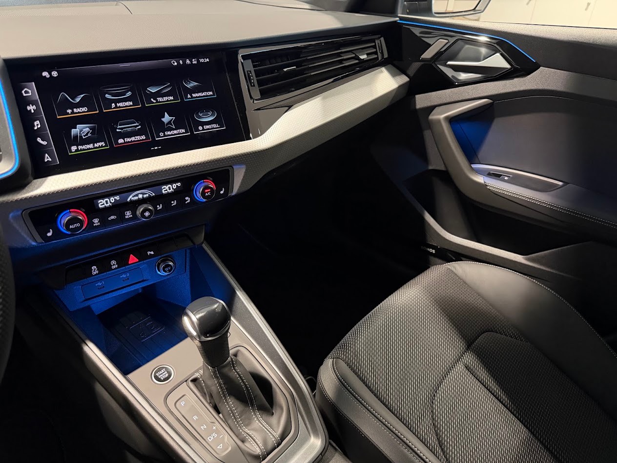 AUDI A1 Sportback 35 TFSI S Line S-tronic-image-10