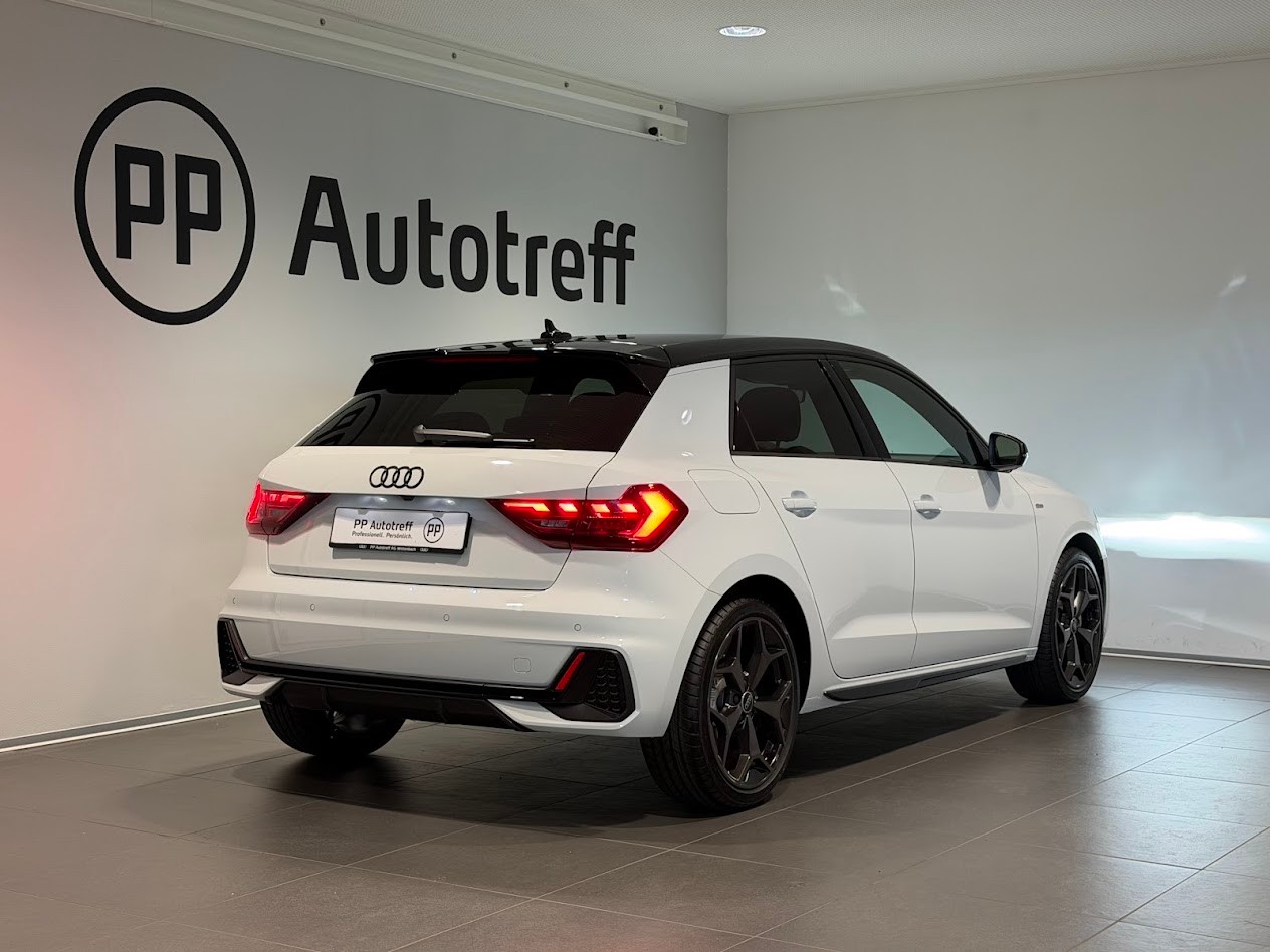 AUDI A1 Sportback 35 TFSI S Line S-tronic-image-14