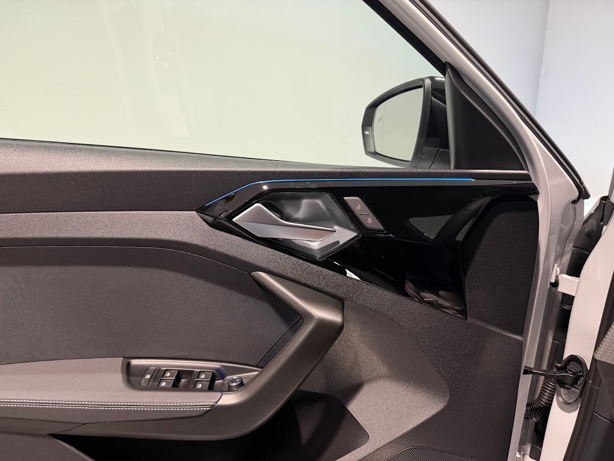 AUDI A1 Sportback 35 TFSI S Line S-tronic-image-7
