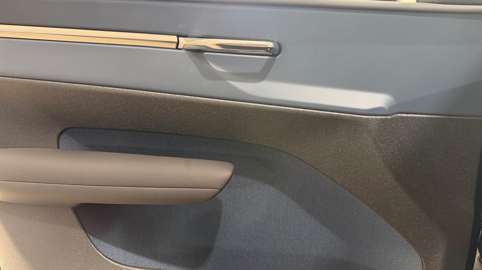 VOLVO EX 30 E60 Twin Ultra Performanc-image-16
