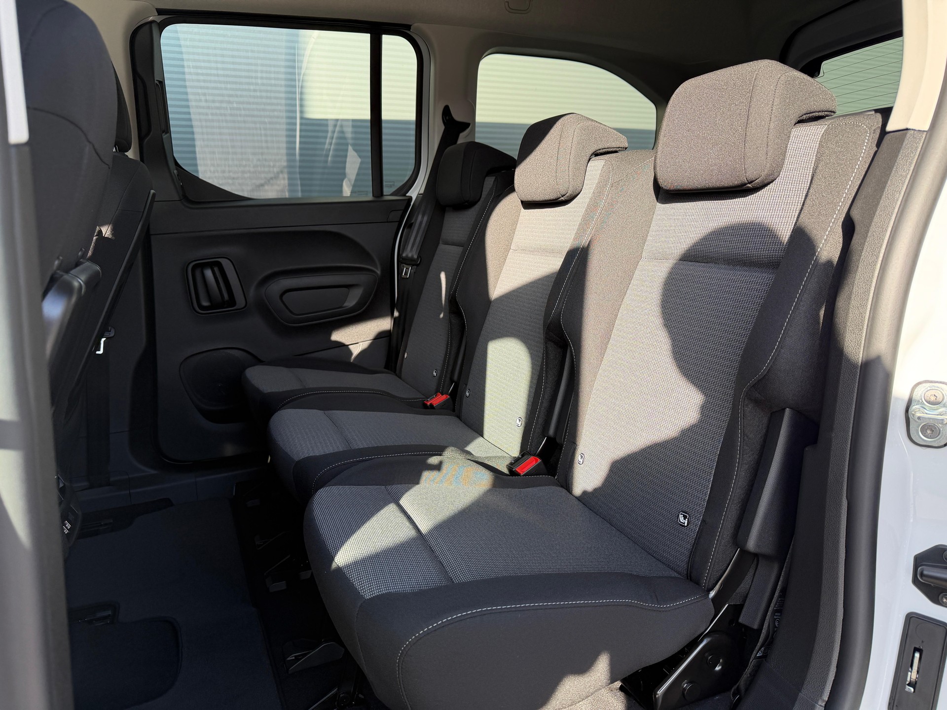 TOYOTA Proace City Verso L2 1.5 HDi 130 Trend-image-6