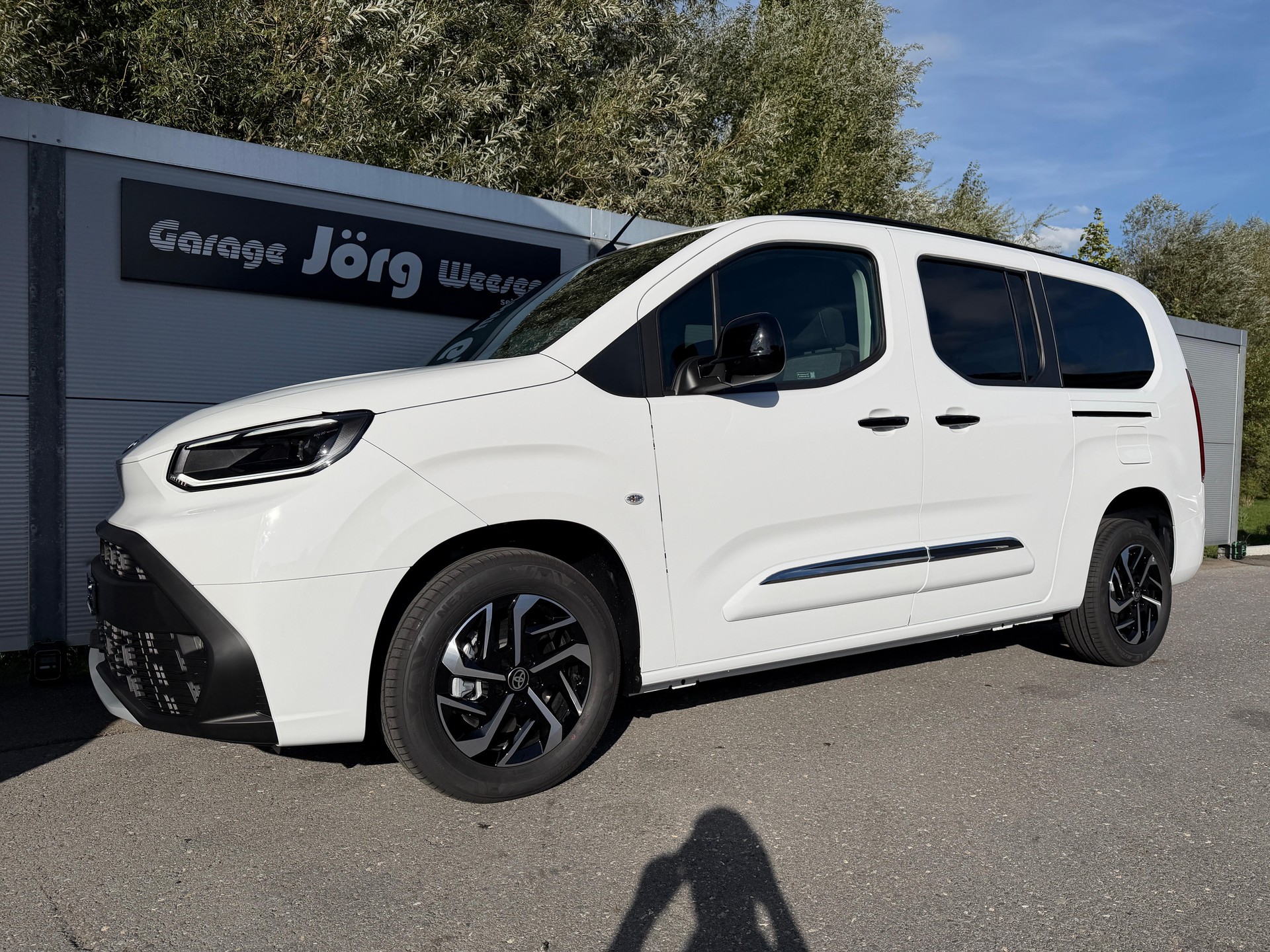 TOYOTA Proace City Verso L2 1.5 HDi 130 Trend-image-0