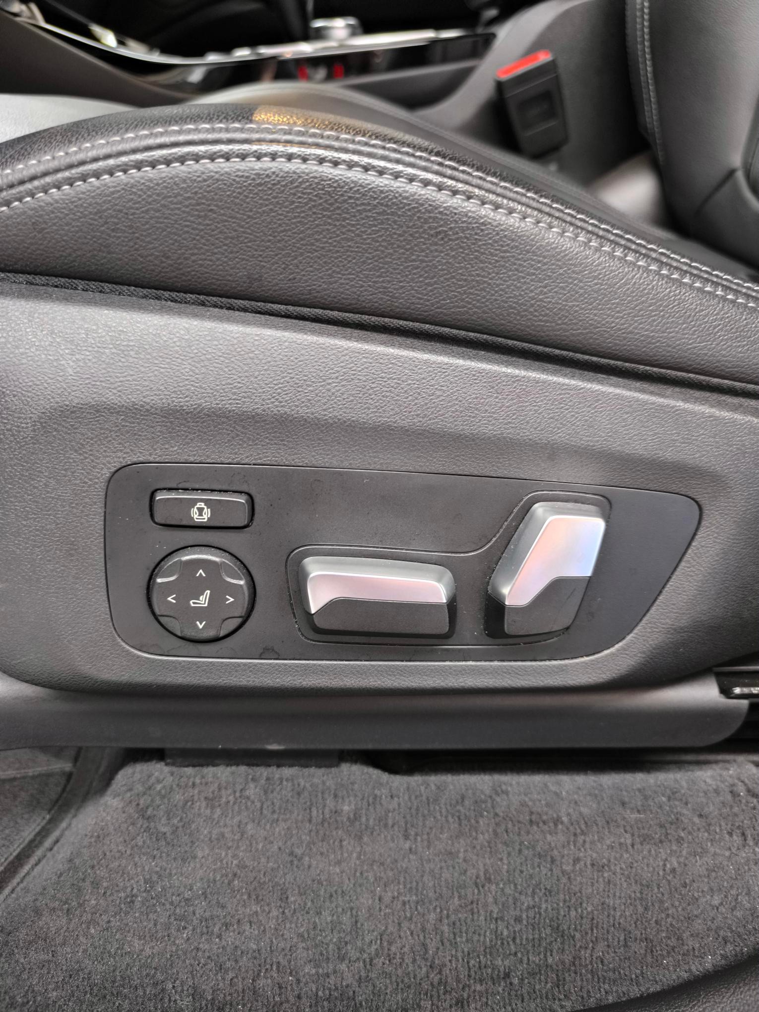 BMW 30d xDrive SAG-image-5