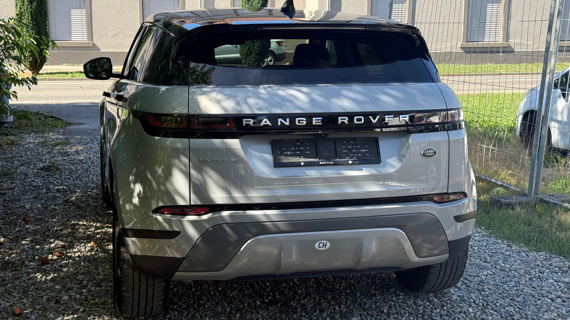 LAND ROVER Range Rover Evoque R-Dynamic D 180 SE AT9-image-6