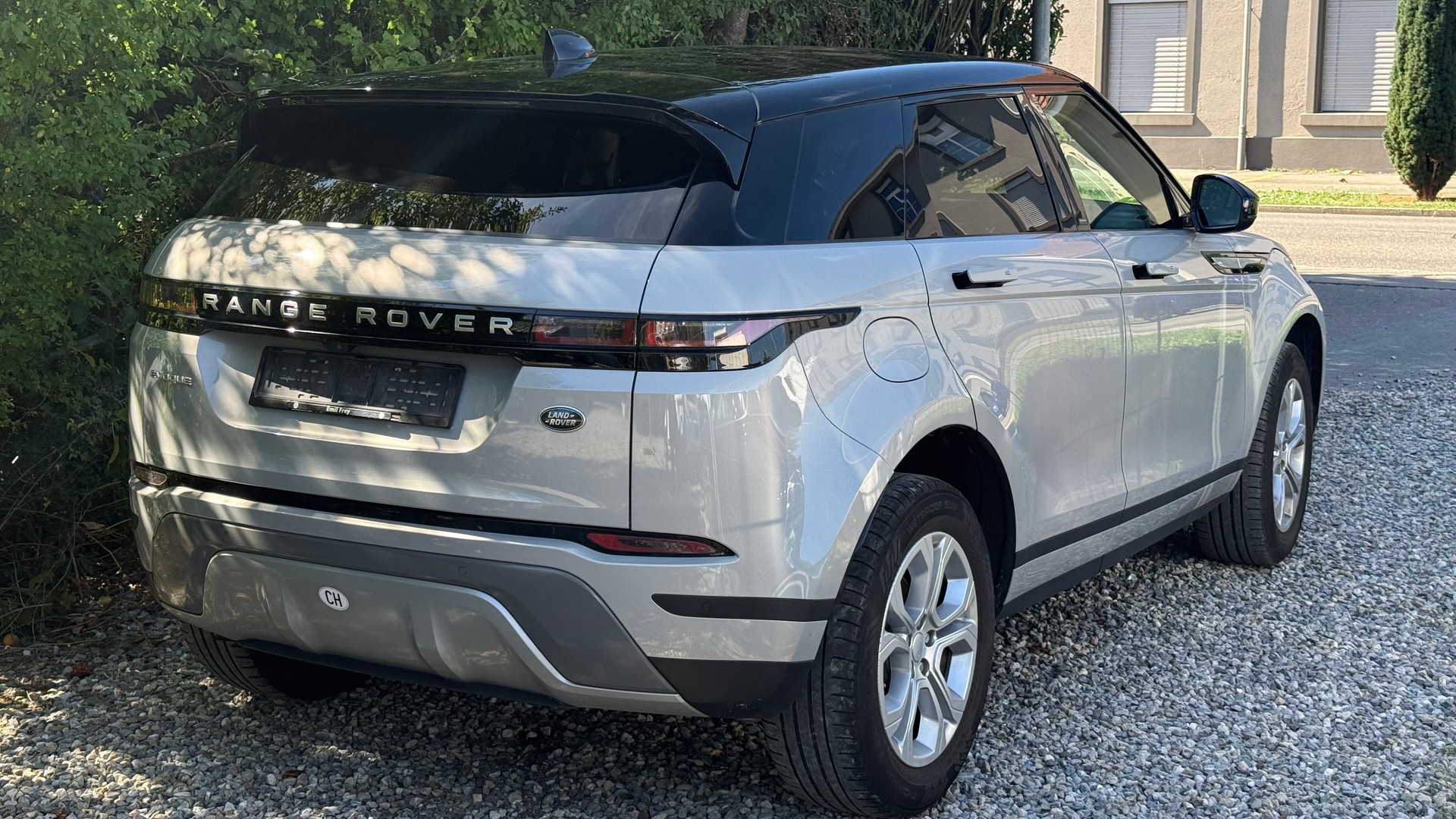 LAND ROVER Range Rover Evoque R-Dynamic D 180 SE AT9-image-5