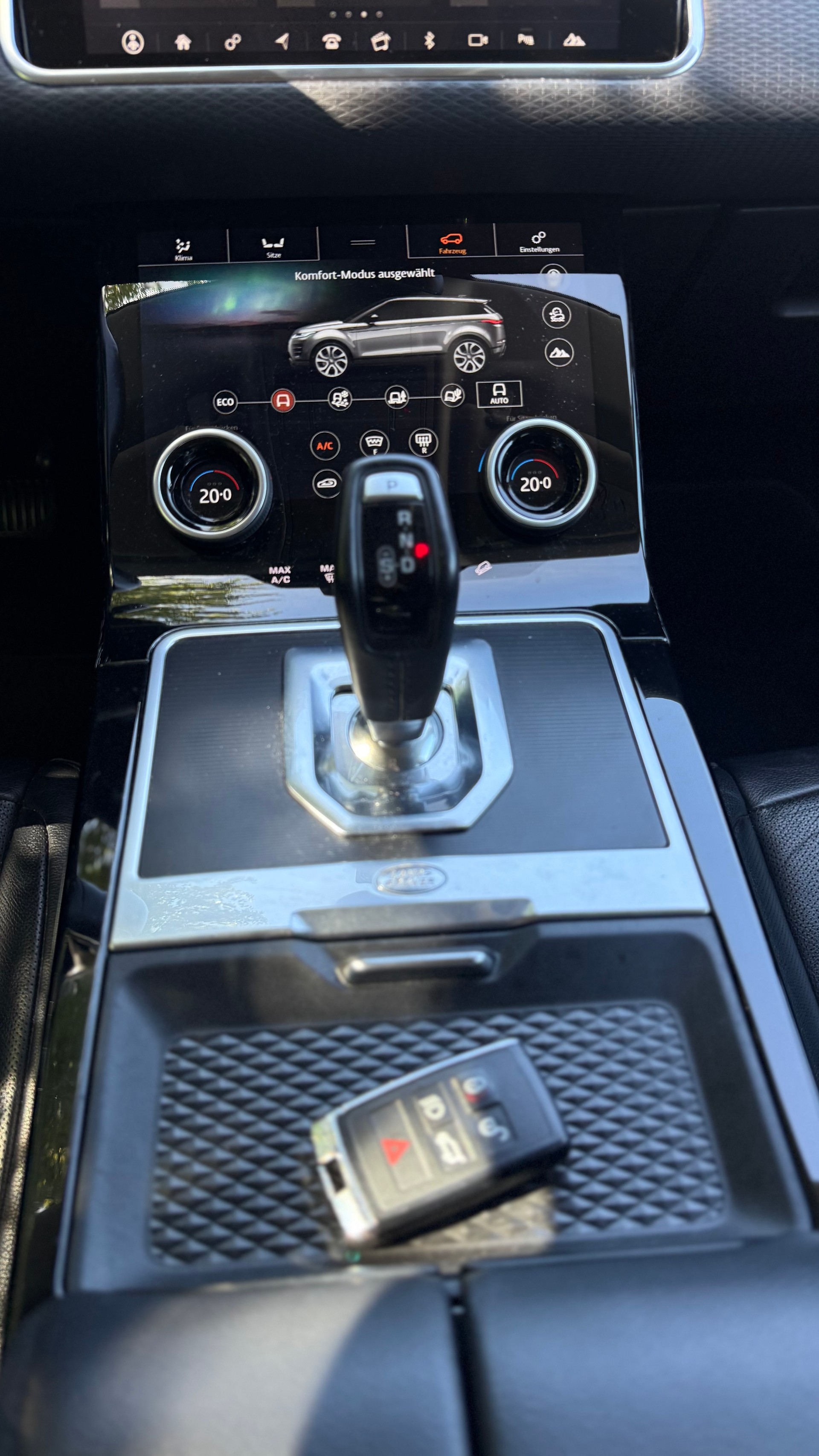 LAND ROVER Range Rover Evoque R-Dynamic D 180 SE AT9-image-9
