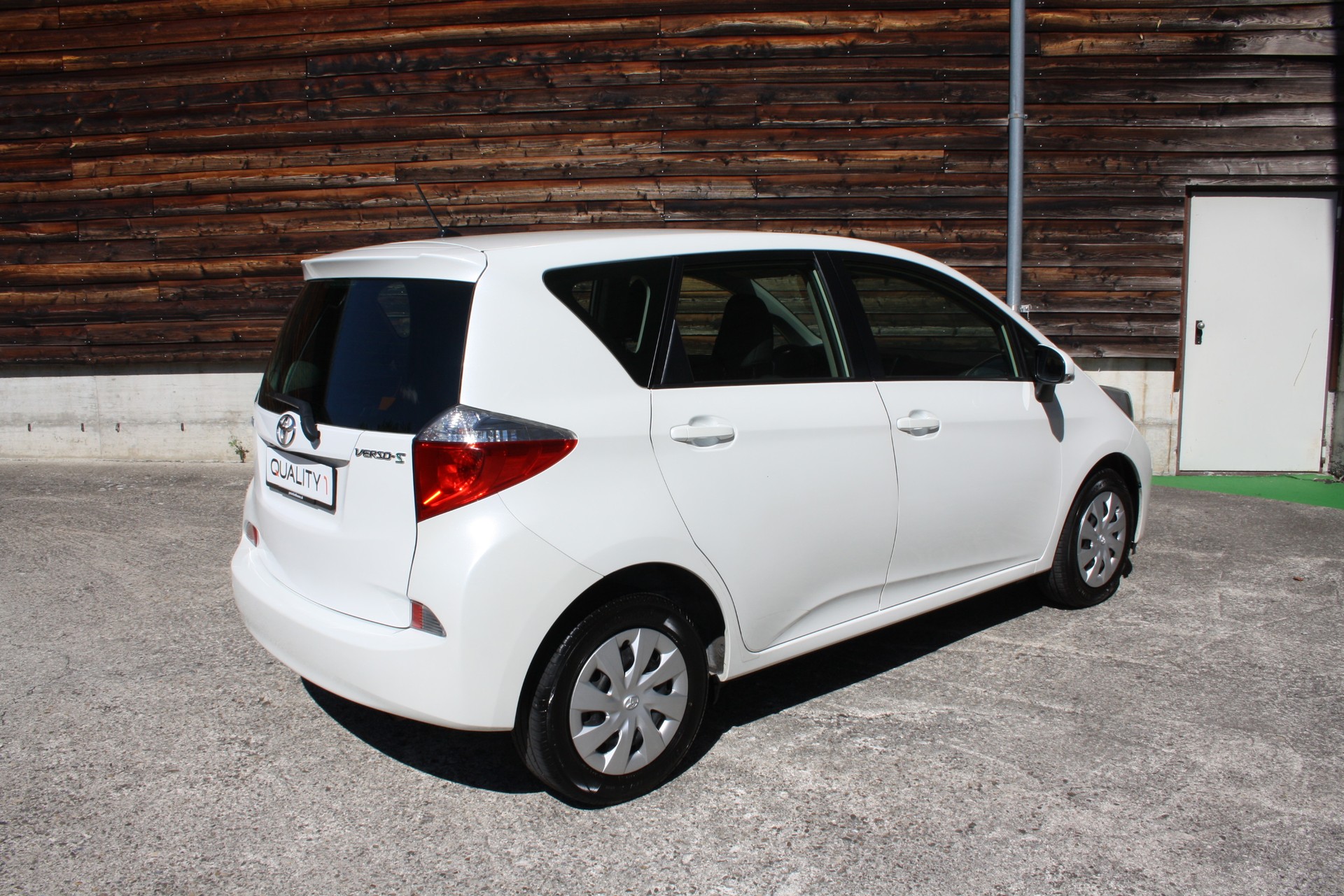 TOYOTA Verso-S 1.33 Linea Luna-image-6