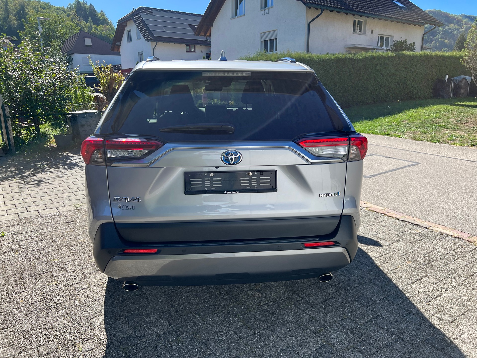 TOYOTA 2.5 HEV Style FWD-image-1