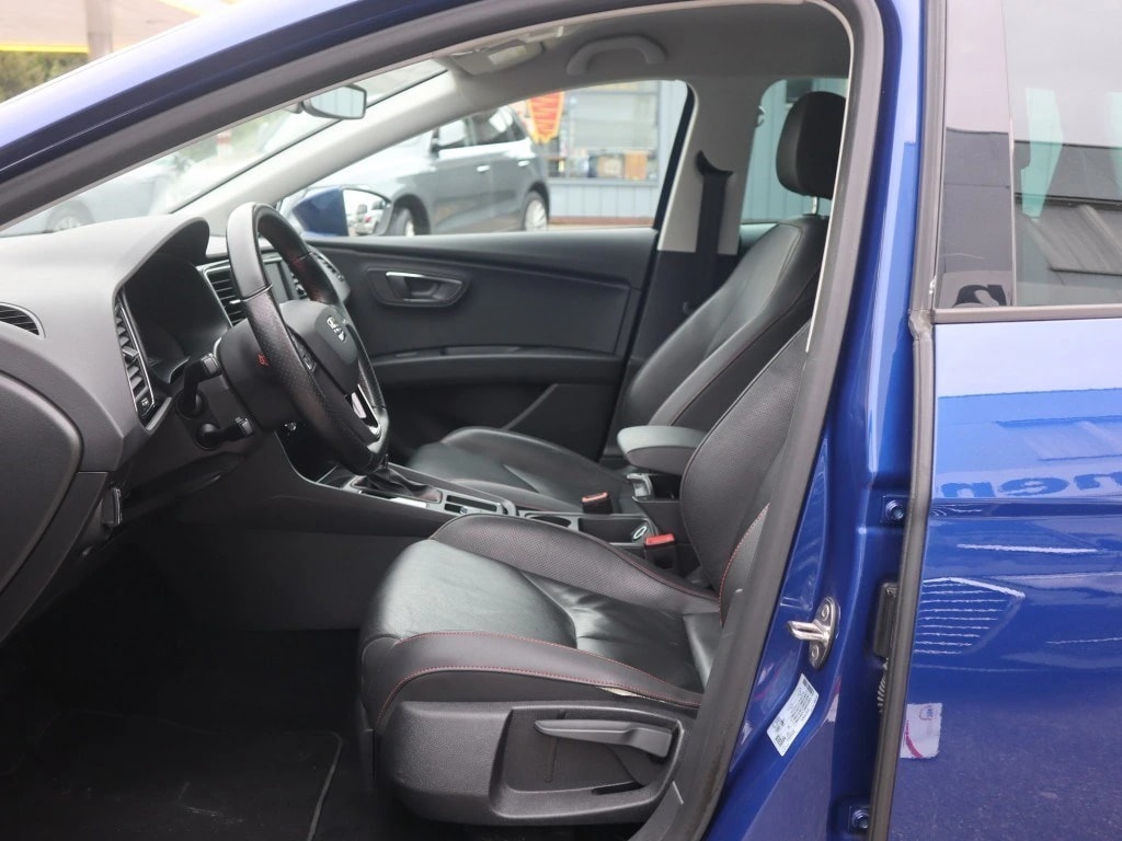 SEAT Leon ST 2.0 TDI CR FR 4Drive DSG ** Voll-Leder Ausstattung ** Navi ** Ab MFK & Service **-image-8