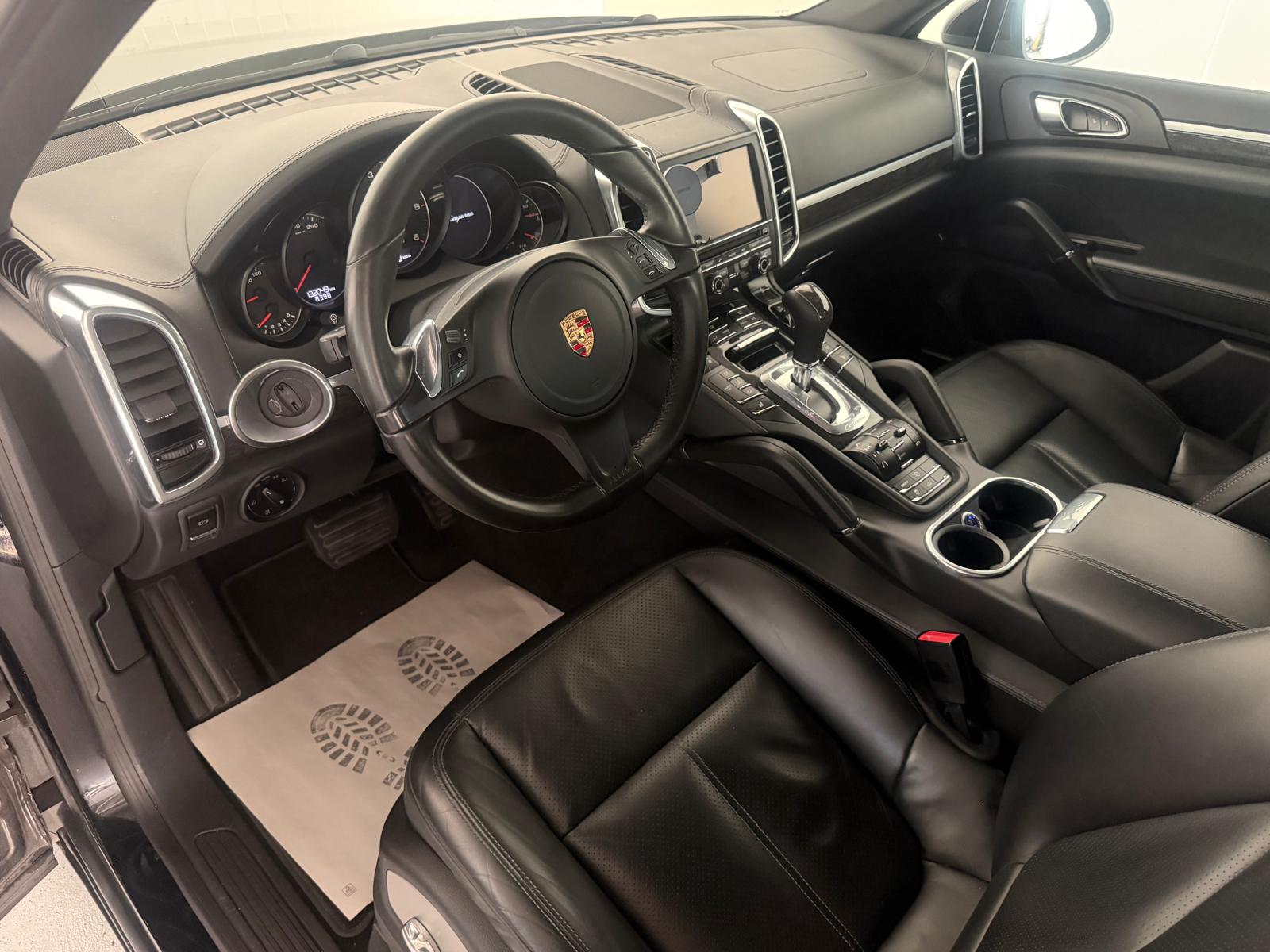 PORSCHE Cayenne Diesel-image-14