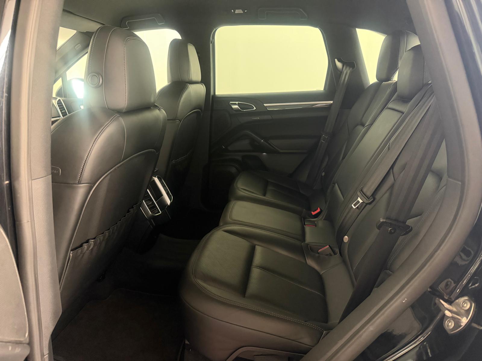 PORSCHE Cayenne Diesel-image-16