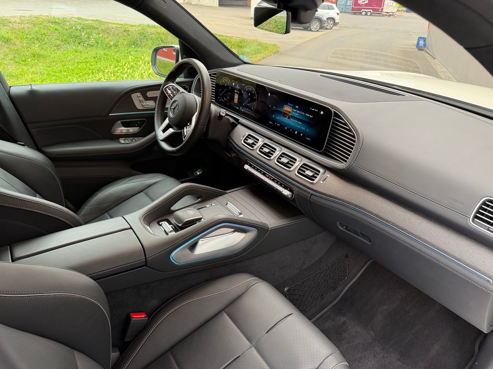 MERCEDES-BENZ Maybach-image-17