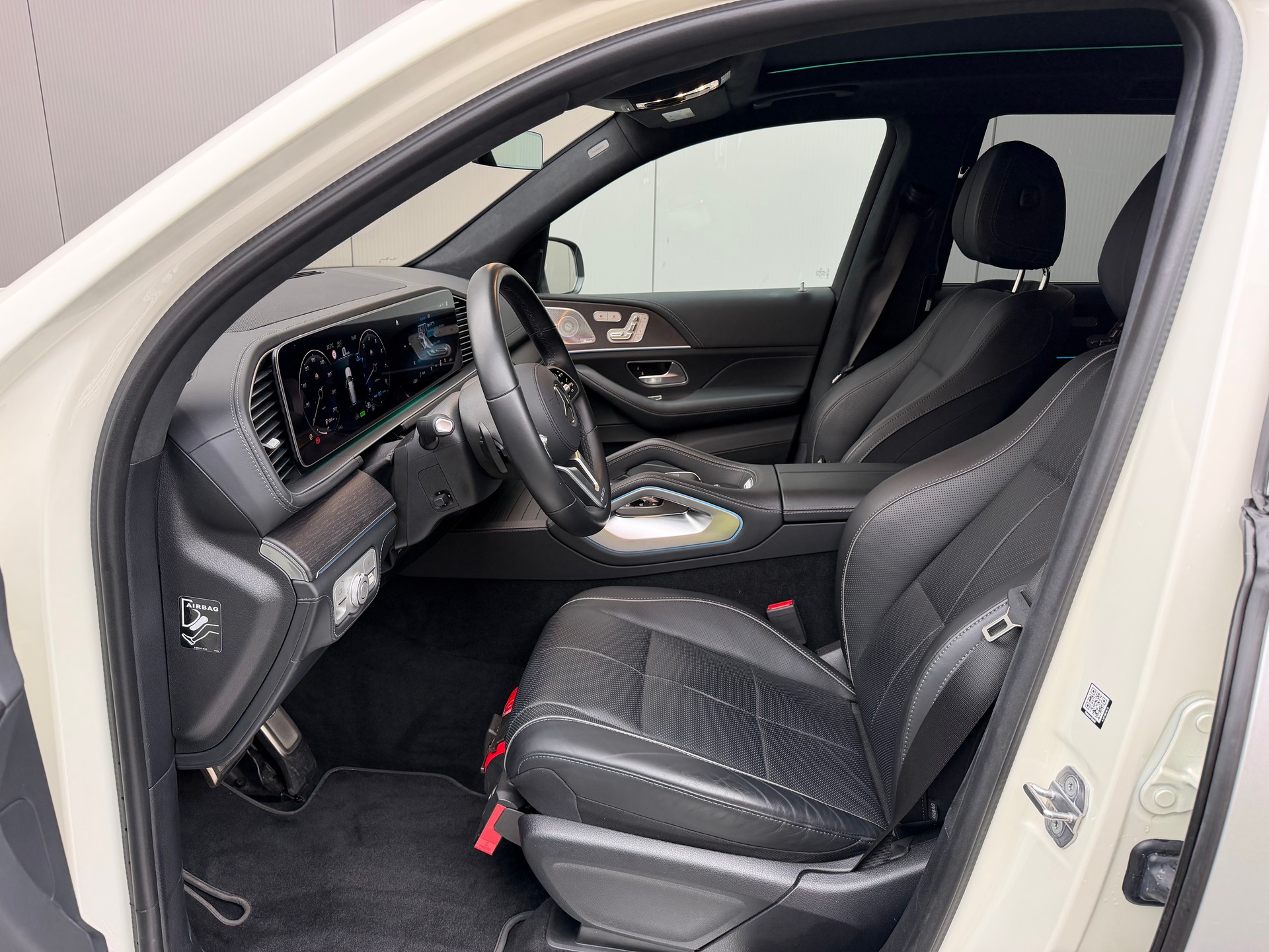 MERCEDES-BENZ Maybach-image-13