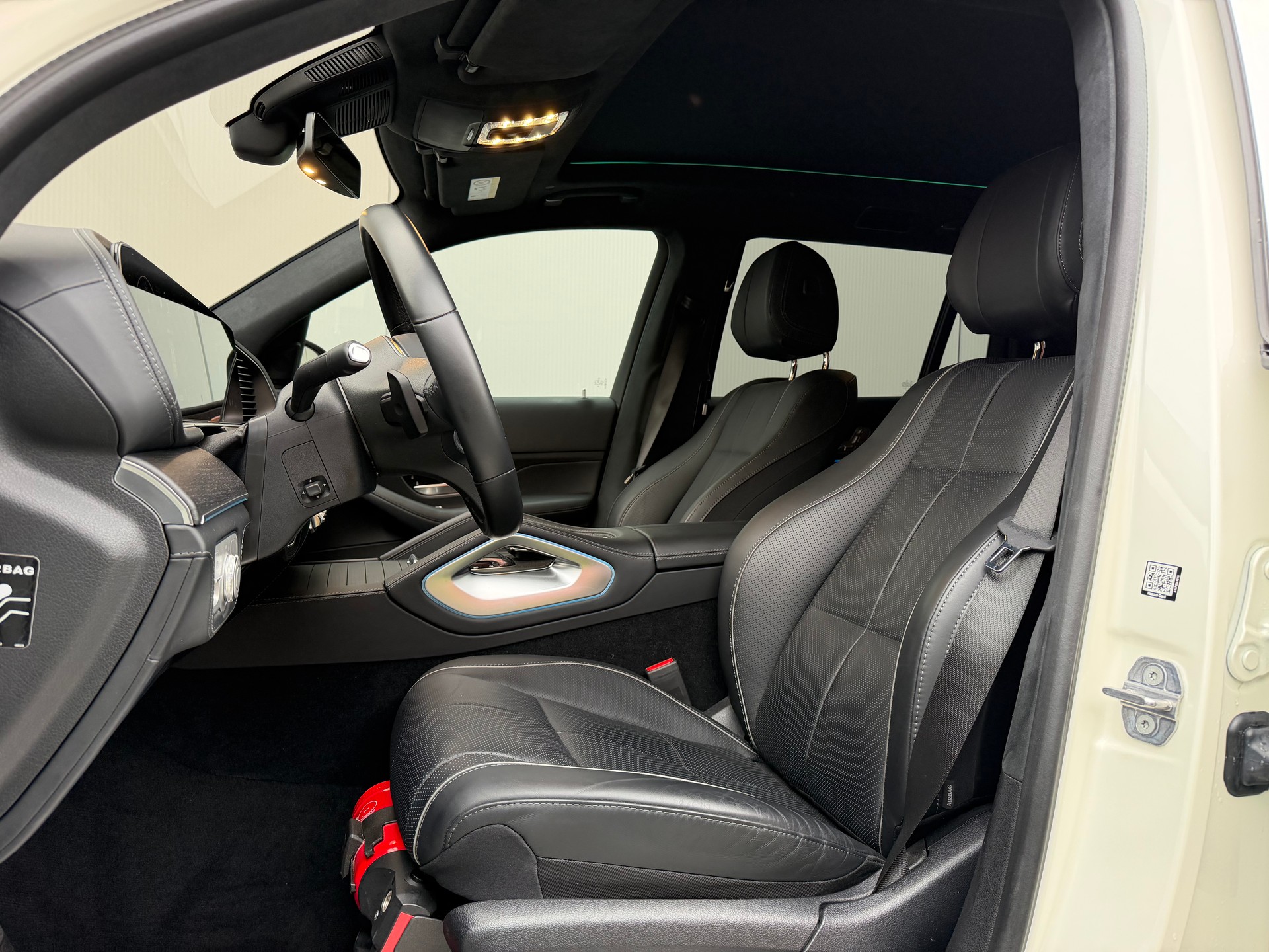 MERCEDES-BENZ Maybach-image-14