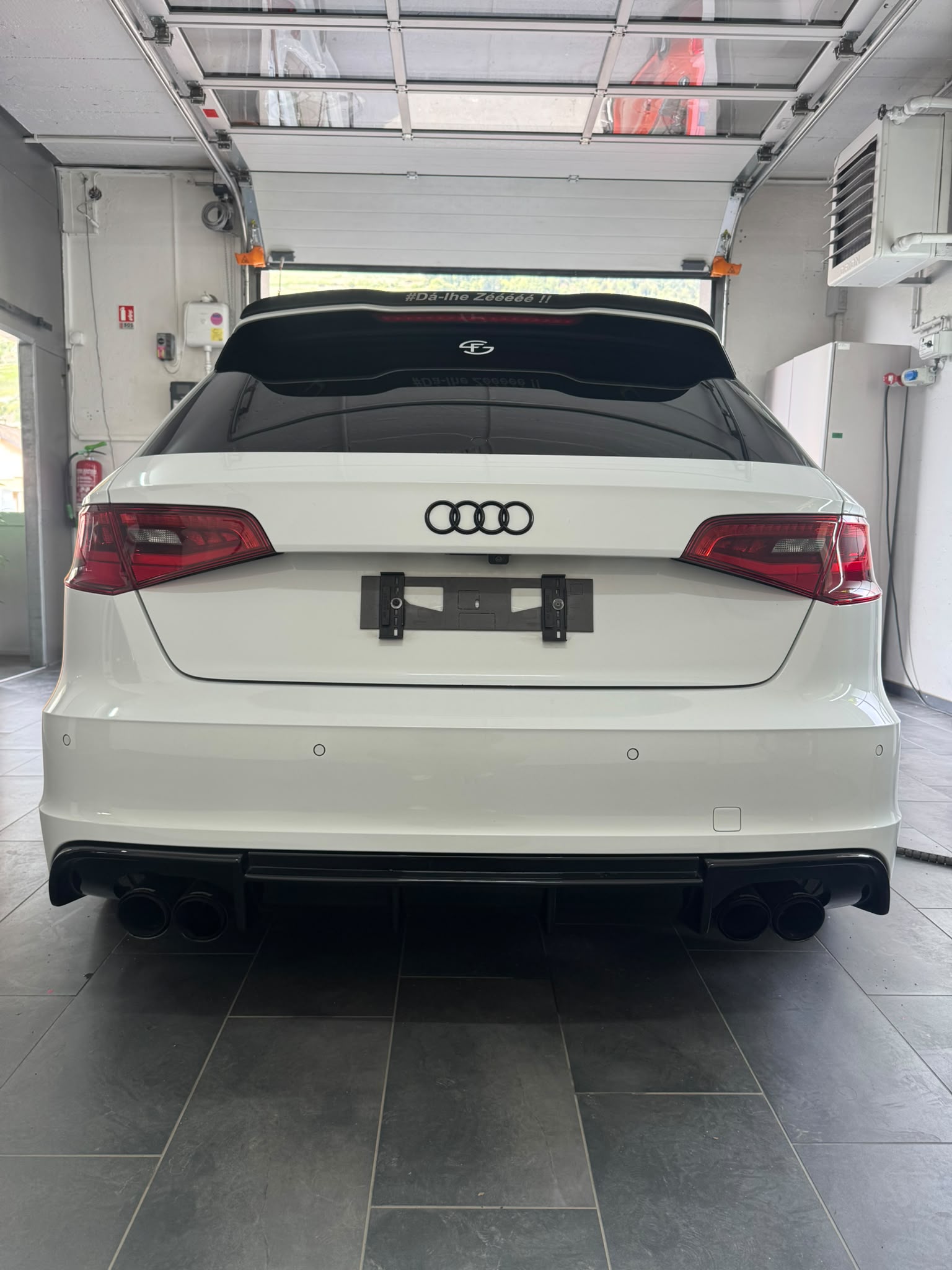 AUDI S3 Sportback 2.0 TFSI quattro S-tronic-image-3