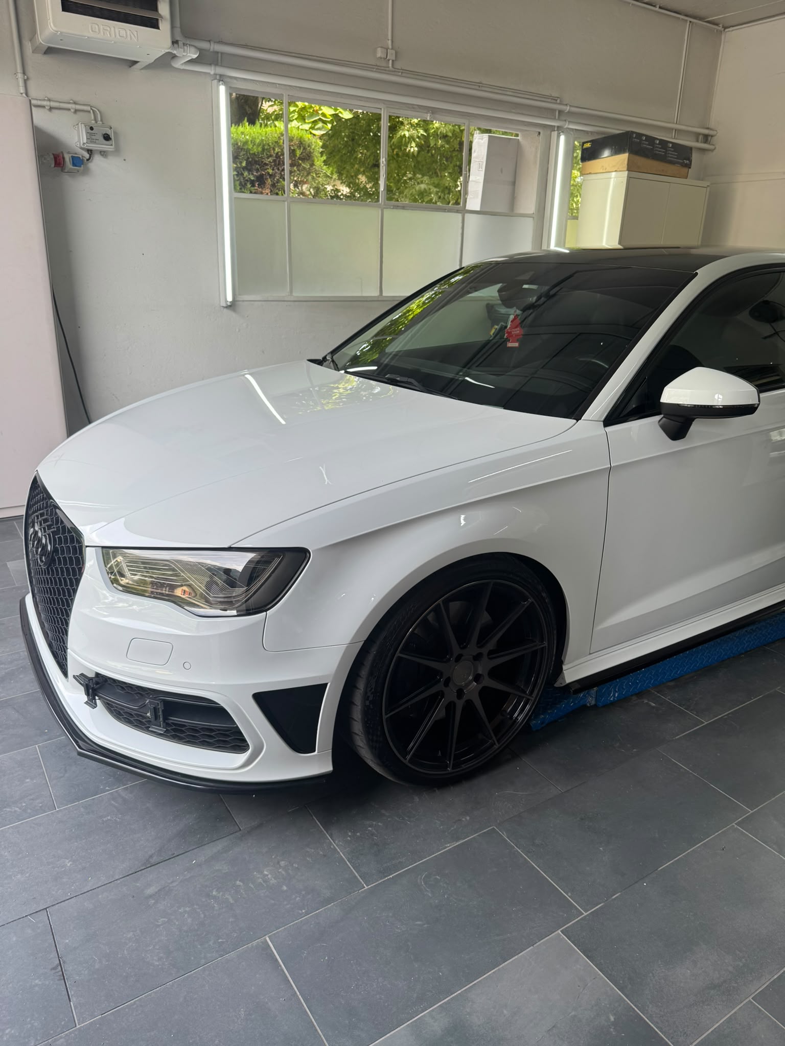 AUDI S3 Sportback 2.0 TFSI quattro S-tronic-image-2