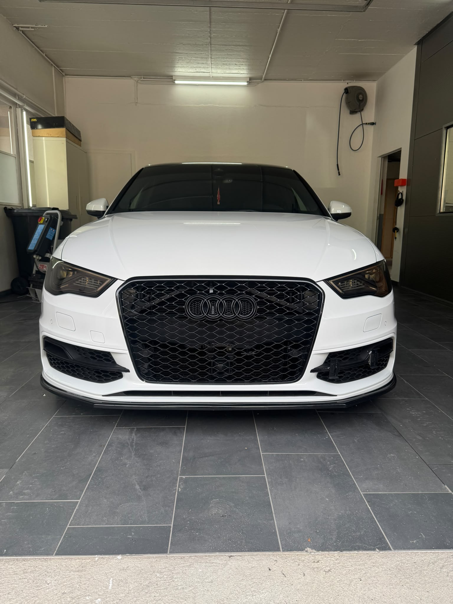 AUDI S3 Sportback 2.0 TFSI quattro S-tronic-image-0