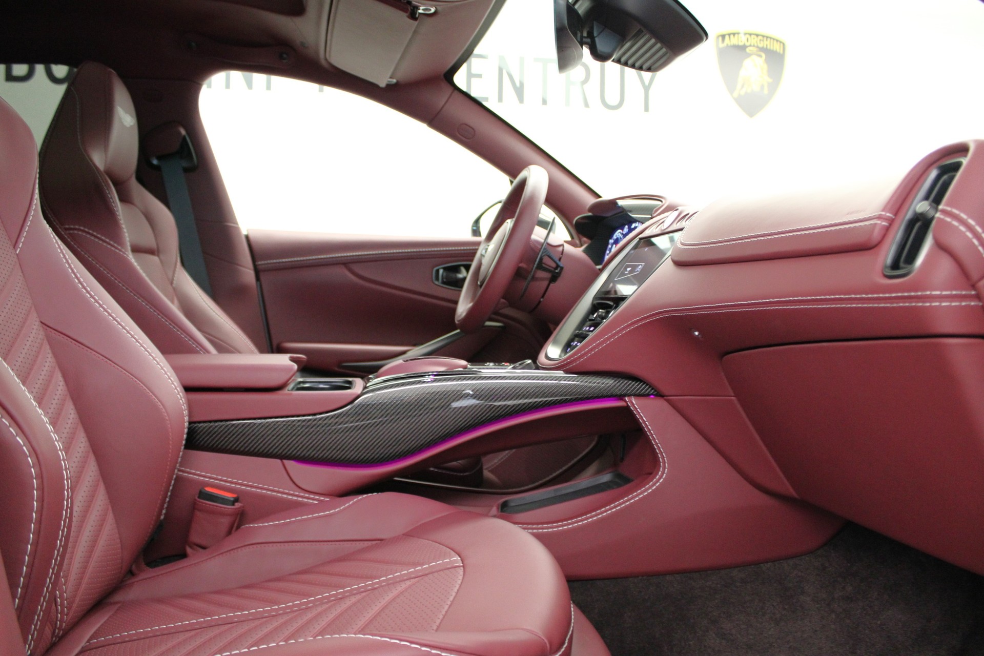 ASTON MARTIN DBX 4.0 V8 707-image-4