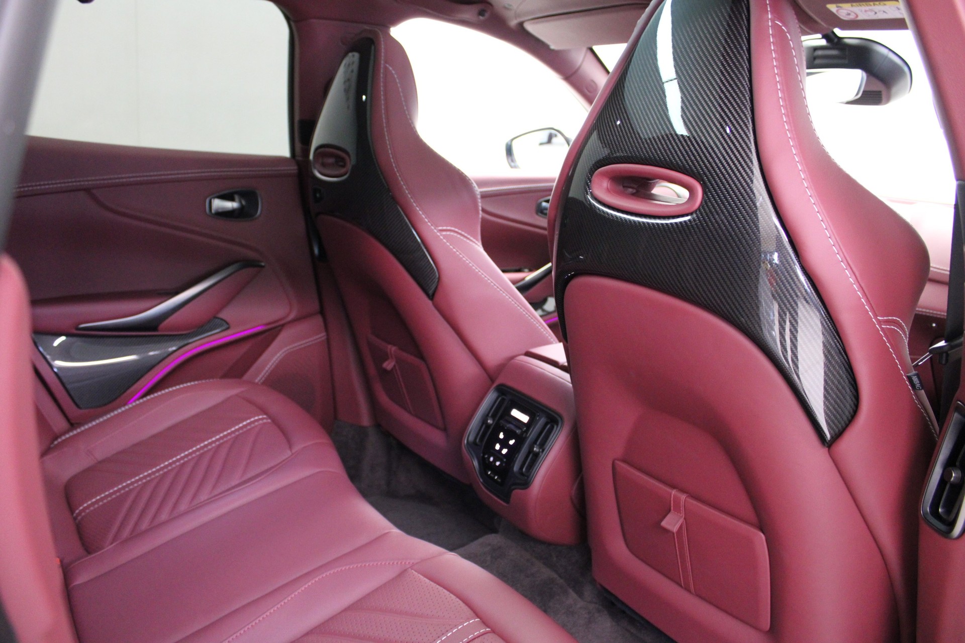 ASTON MARTIN DBX 4.0 V8 707-image-5