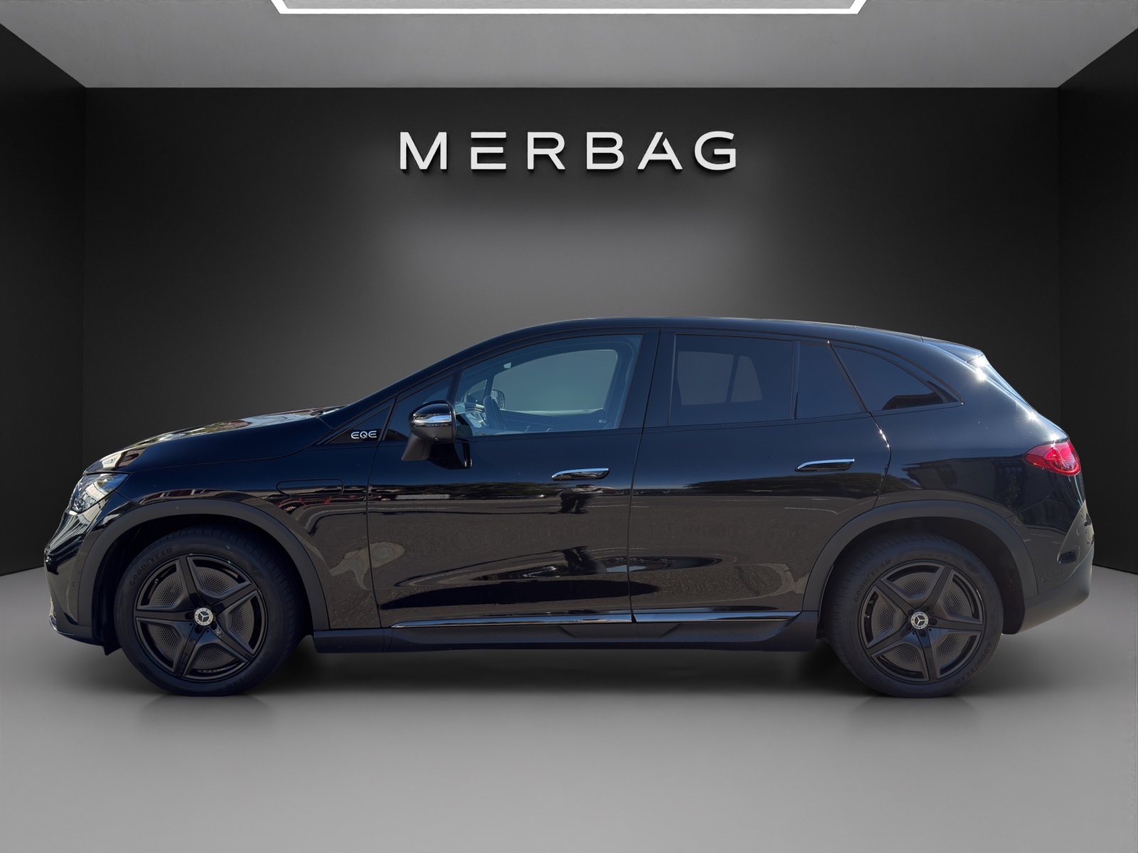 MERCEDES-BENZ EQE SUV 350 4 Matic Executive Edition-image-3