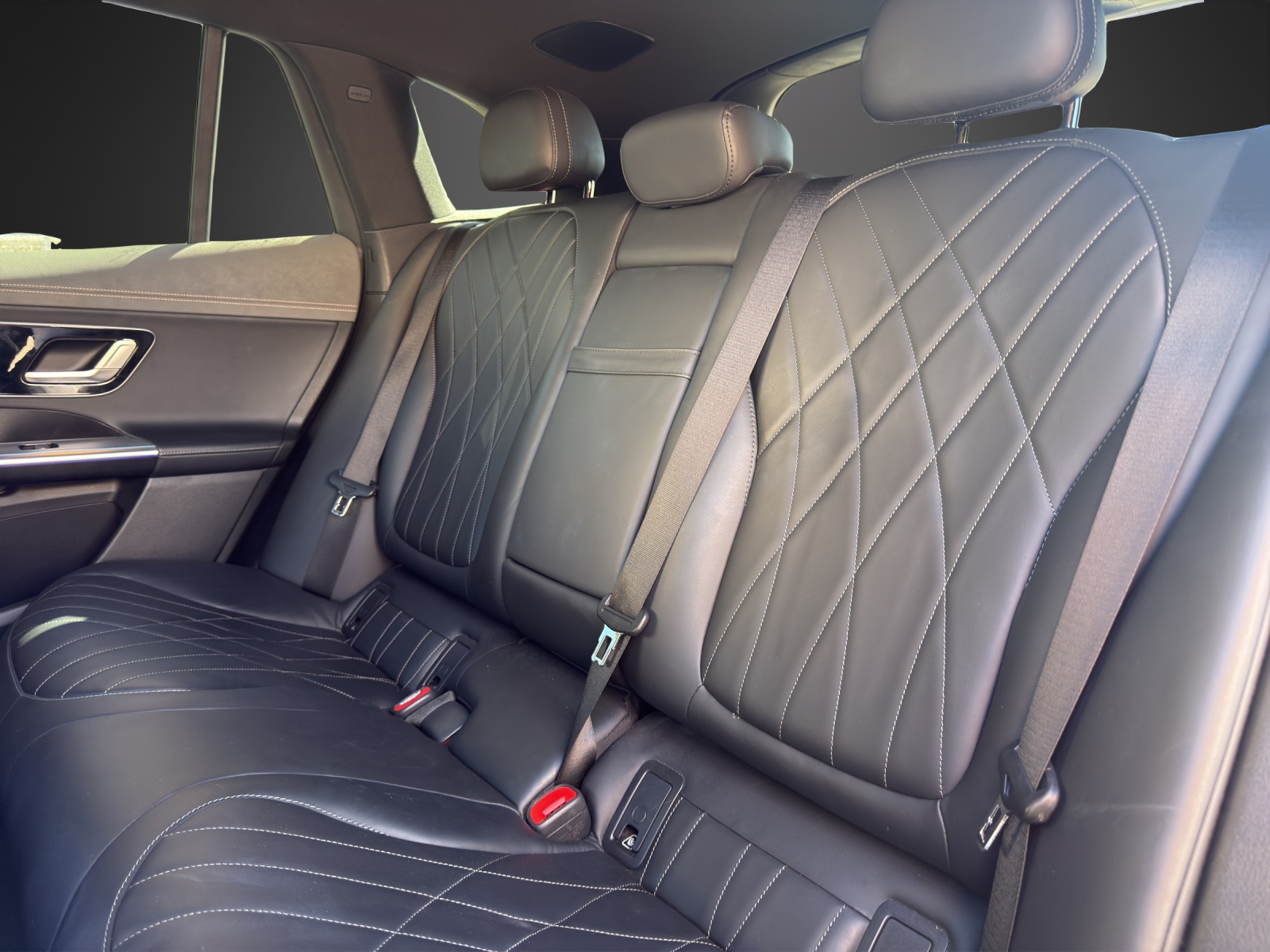 MERCEDES-BENZ EQE SUV 350 4 Matic Executive Edition-image-13