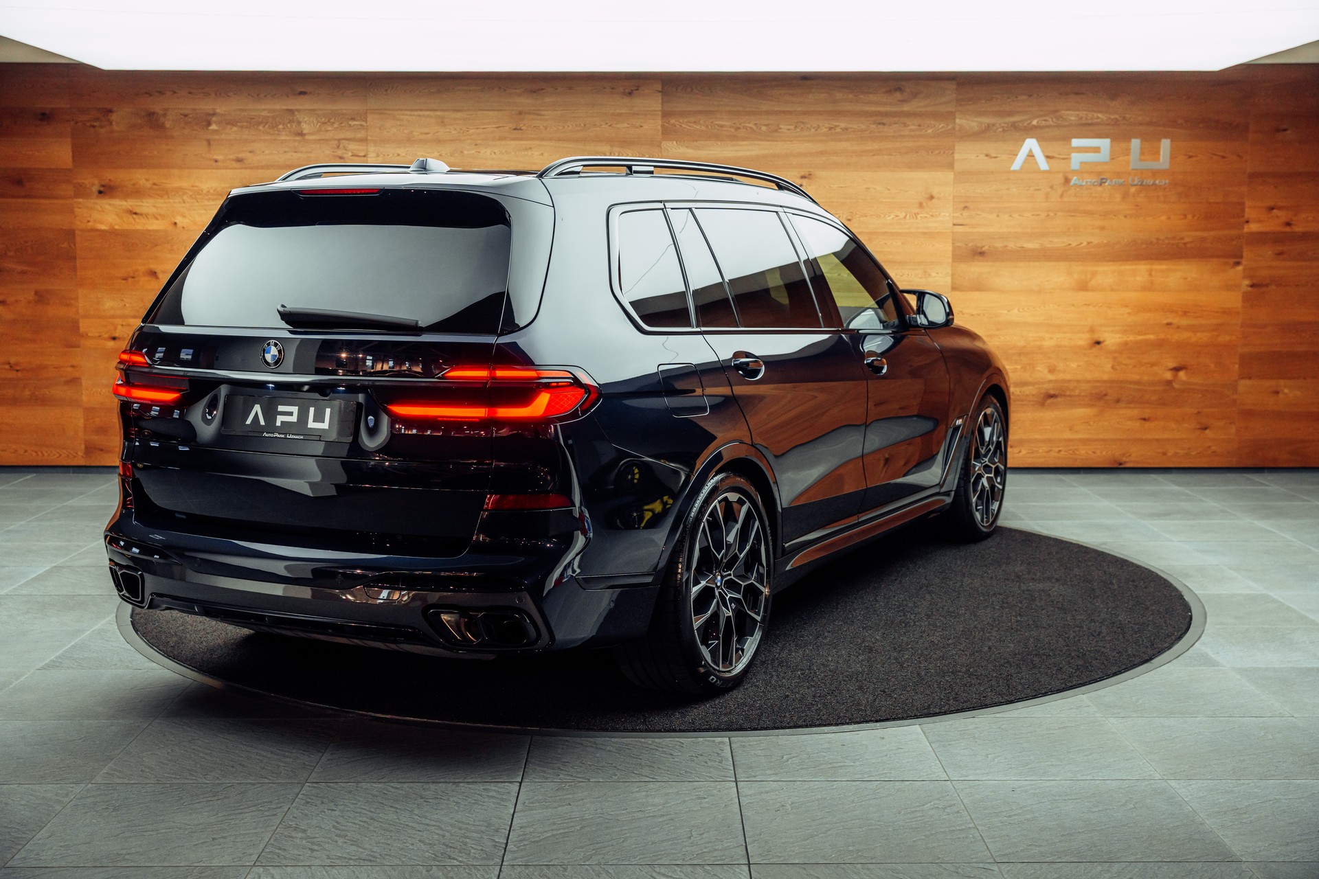 BMW X7 xDrive 48V M60i Steptronic M Sport Pro-showroom-element-1