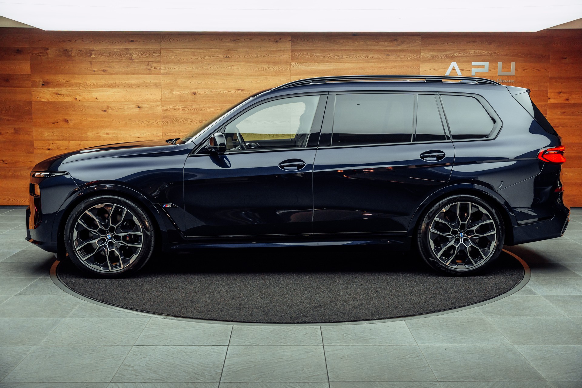 BMW X7 xDrive 48V M60i Steptronic M Sport Pro-showroom-element-3