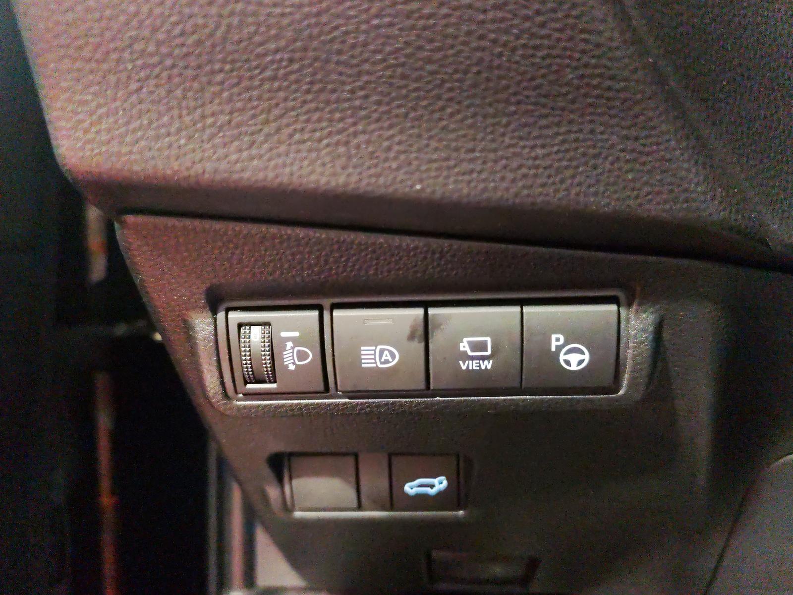 TOYOTA Corolla Cross 2.0 HSD Premium AWD-i-image-13