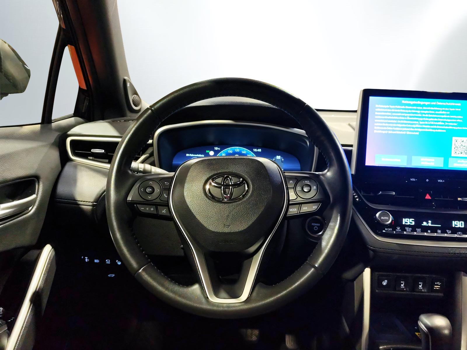TOYOTA Corolla Cross 2.0 HSD Premium AWD-i-image-10