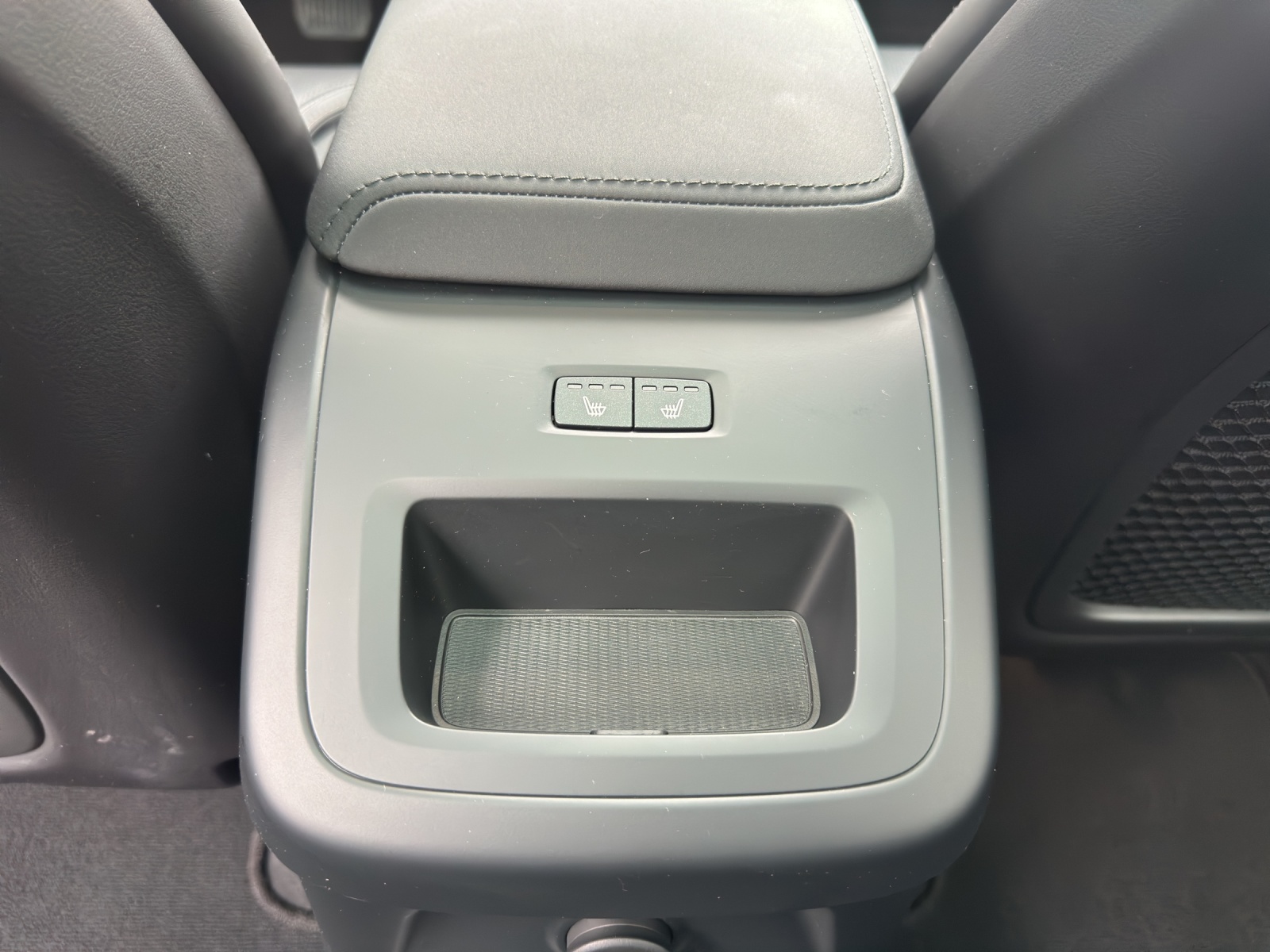 Image VOLVO XC60 XC60 2.0 T6 TE Plus Dark eAWD