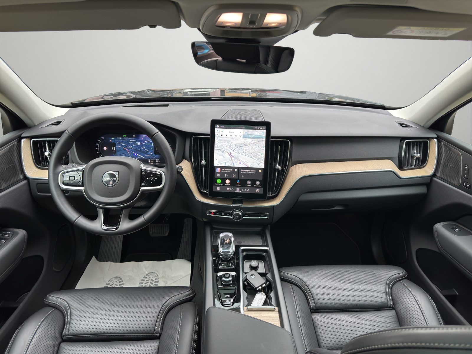 Image VOLVO XC60 XC60 2.0 T6 TE Plus Dark eAWD
