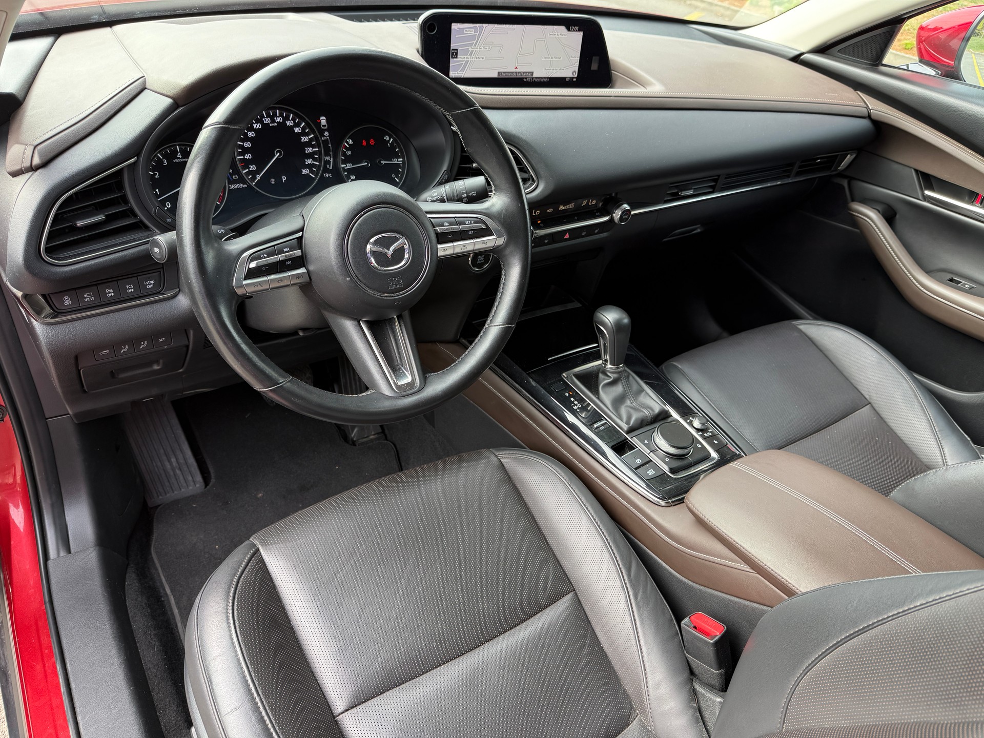 MAZDA CX-30 SKYACTIV-X 186 M Hybrid AWD Revolution Automat - CUIR - NAVIGATION - ANDROID AUTO - APPLE CARPLAY-image-16