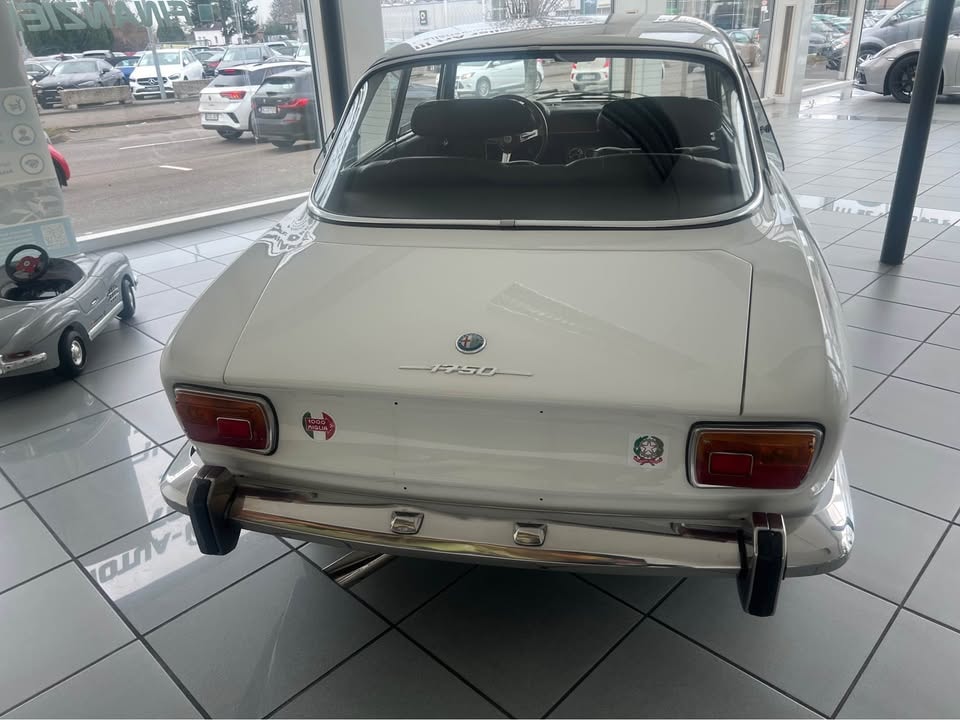 ALFA ROMEO 1750 GTV-image-3