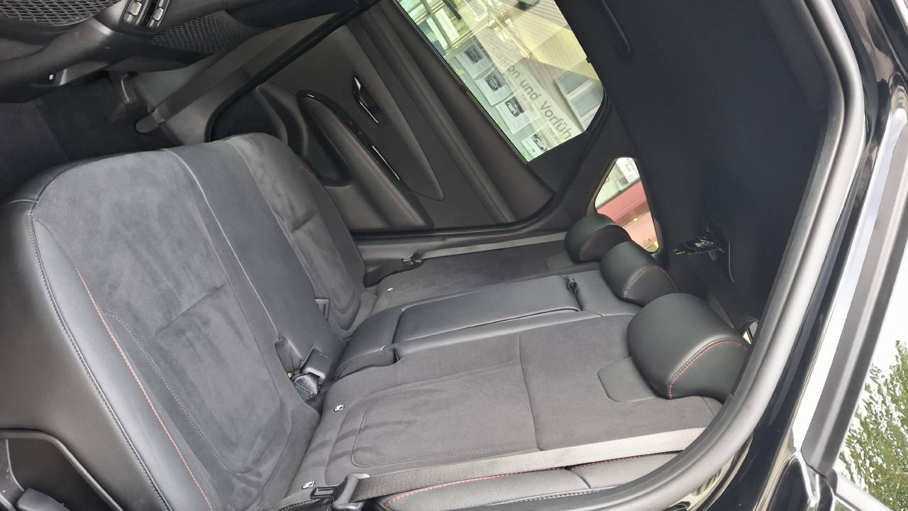 HYUNDAI Tucson 1.6 T-GDi HEV N-Line LUX.pack 4WD-image-8