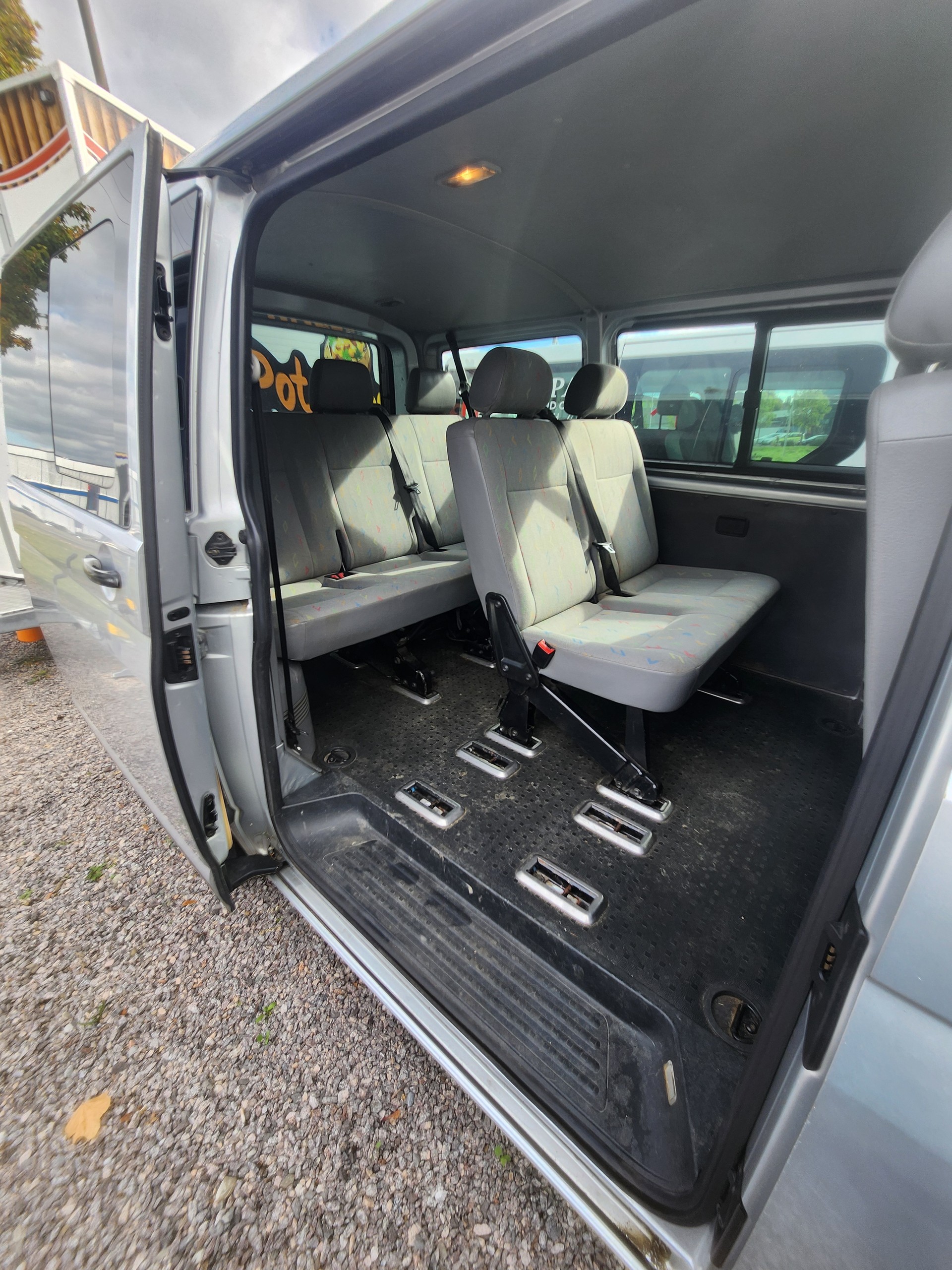 VW T5 Caravelle Comfort 2.5TDI PD 4M-image-7