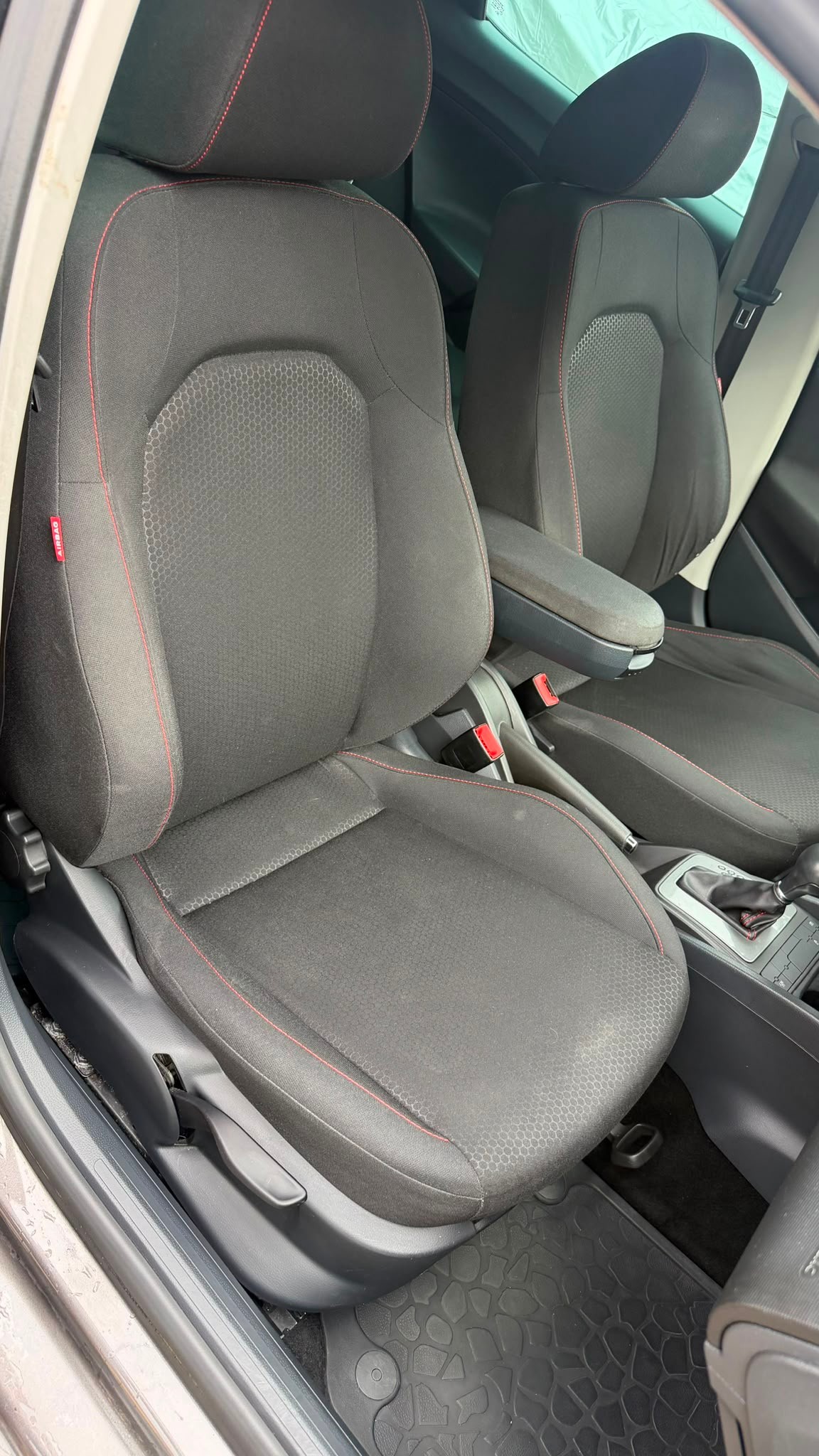 SEAT Ibiza 1.2 TSI FR Viva DSG-image-10