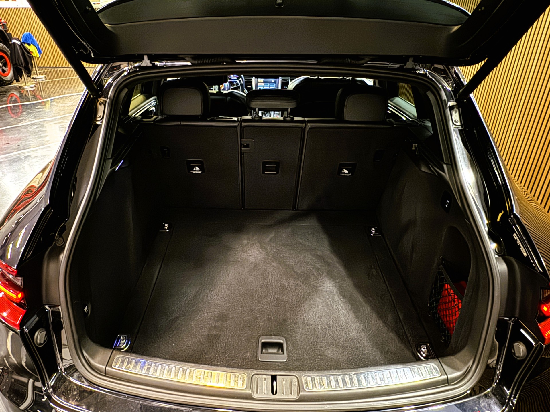 PORSCHE Macan Turbo PDK-image-6