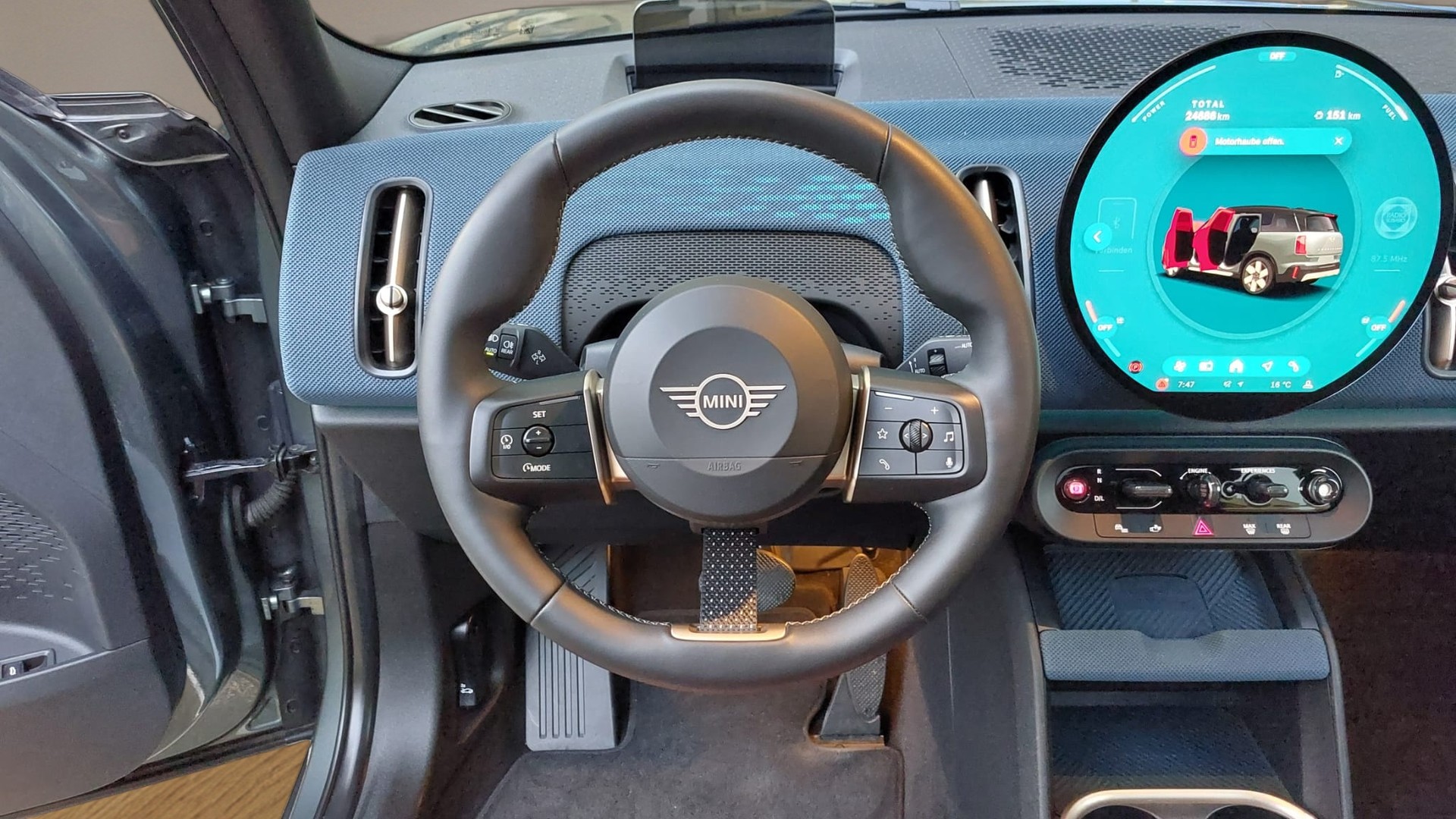 MINI Countryman C-image-12