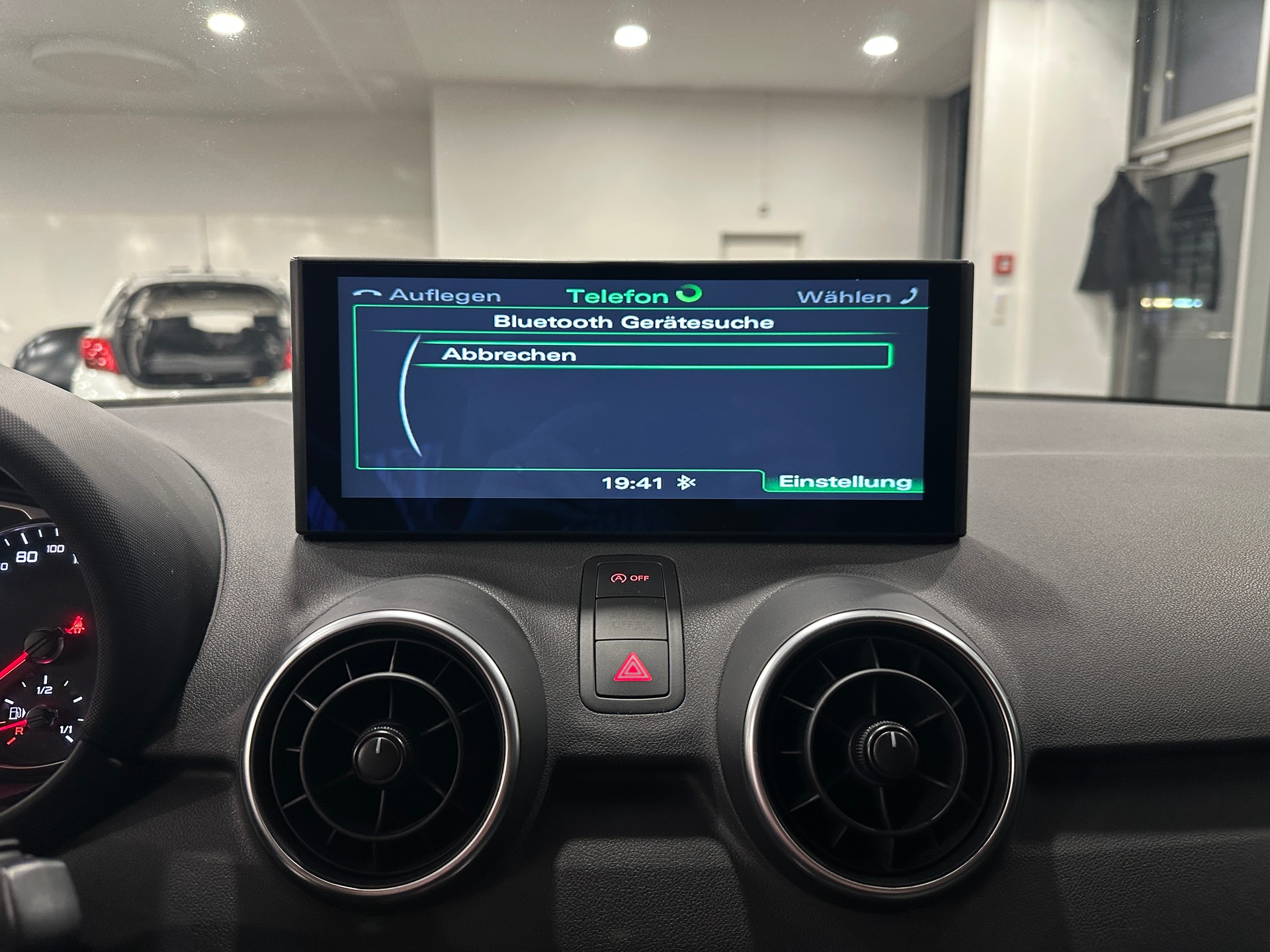 AUDI A1 Sportback 1.4 TFSI Attraction S-tronic-image-19