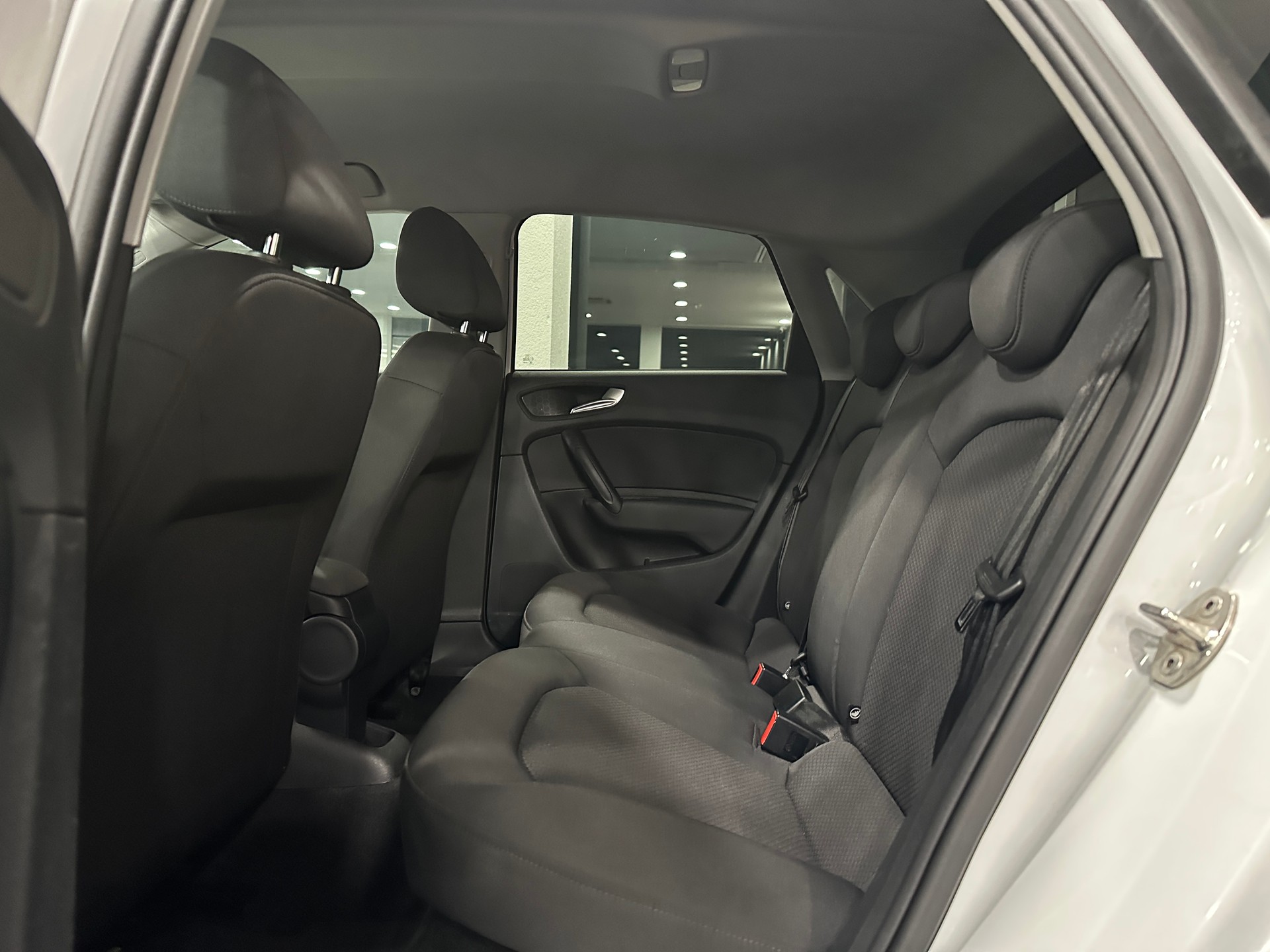 AUDI A1 Sportback 1.4 TFSI Attraction S-tronic-image-13