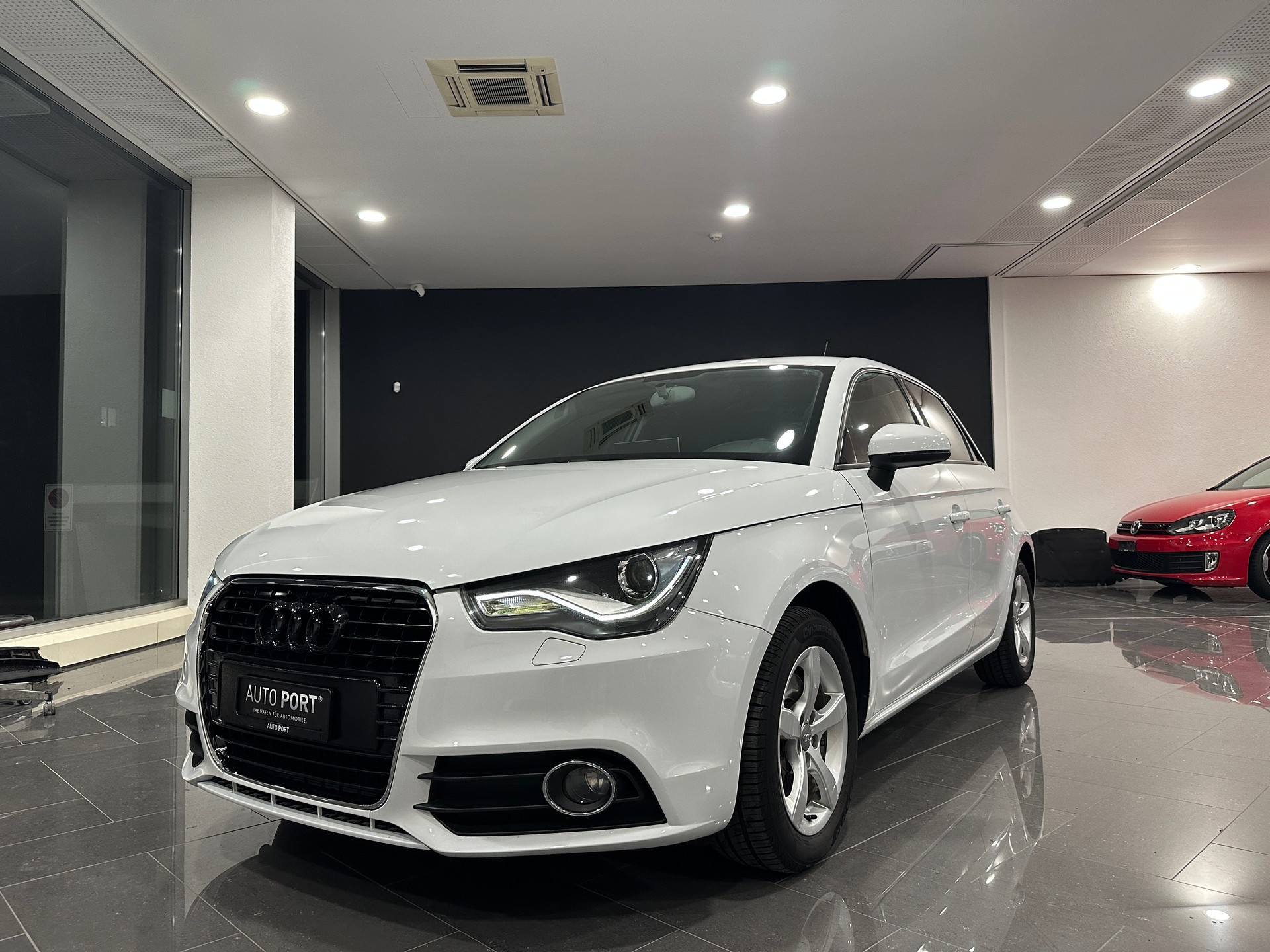 AUDI A1 Sportback 1.4 TFSI Attraction S-tronic-image-0