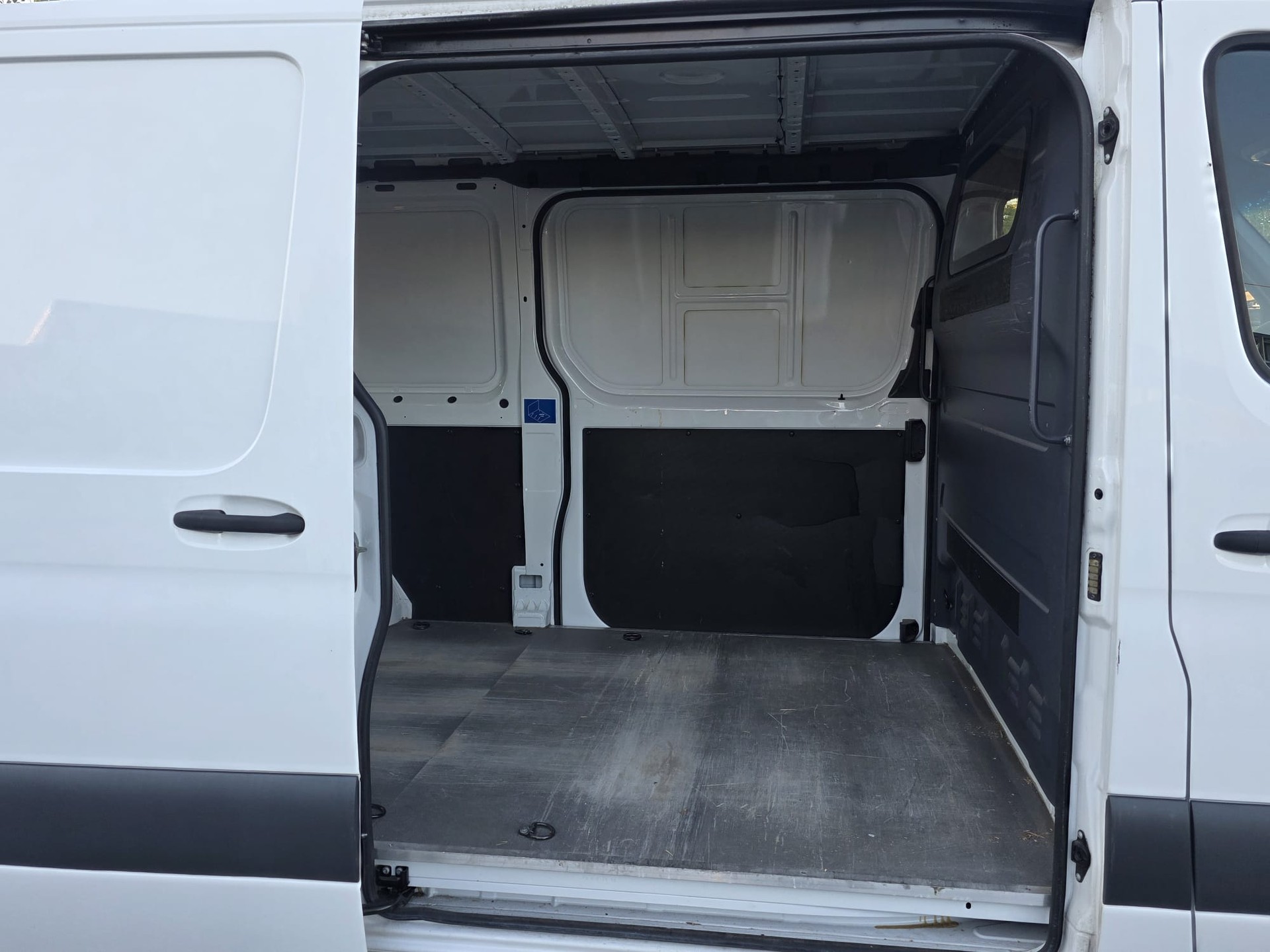 MERCEDES-BENZ Sprinter 315 CDI Standard * CH-Fahrzeug * Top Zustand * Frisch ab Service *-image-7