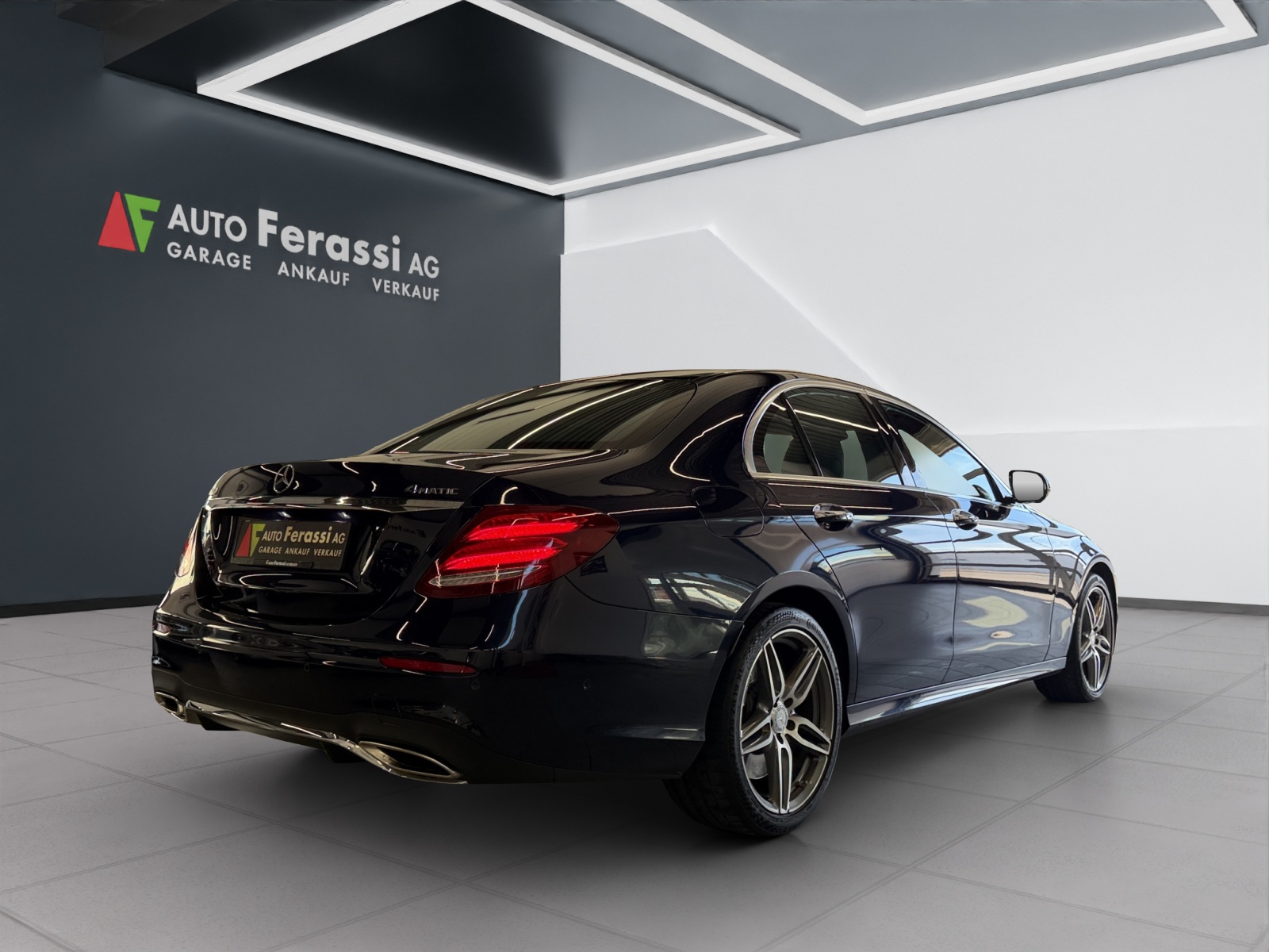 MERCEDES-BENZ E 400 AMG Line 4Matic 9G-Tronic-image-5