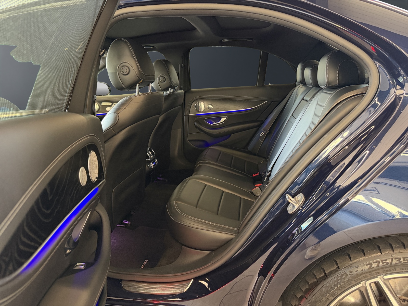 MERCEDES-BENZ E 400 AMG Line 4Matic 9G-Tronic-image-17