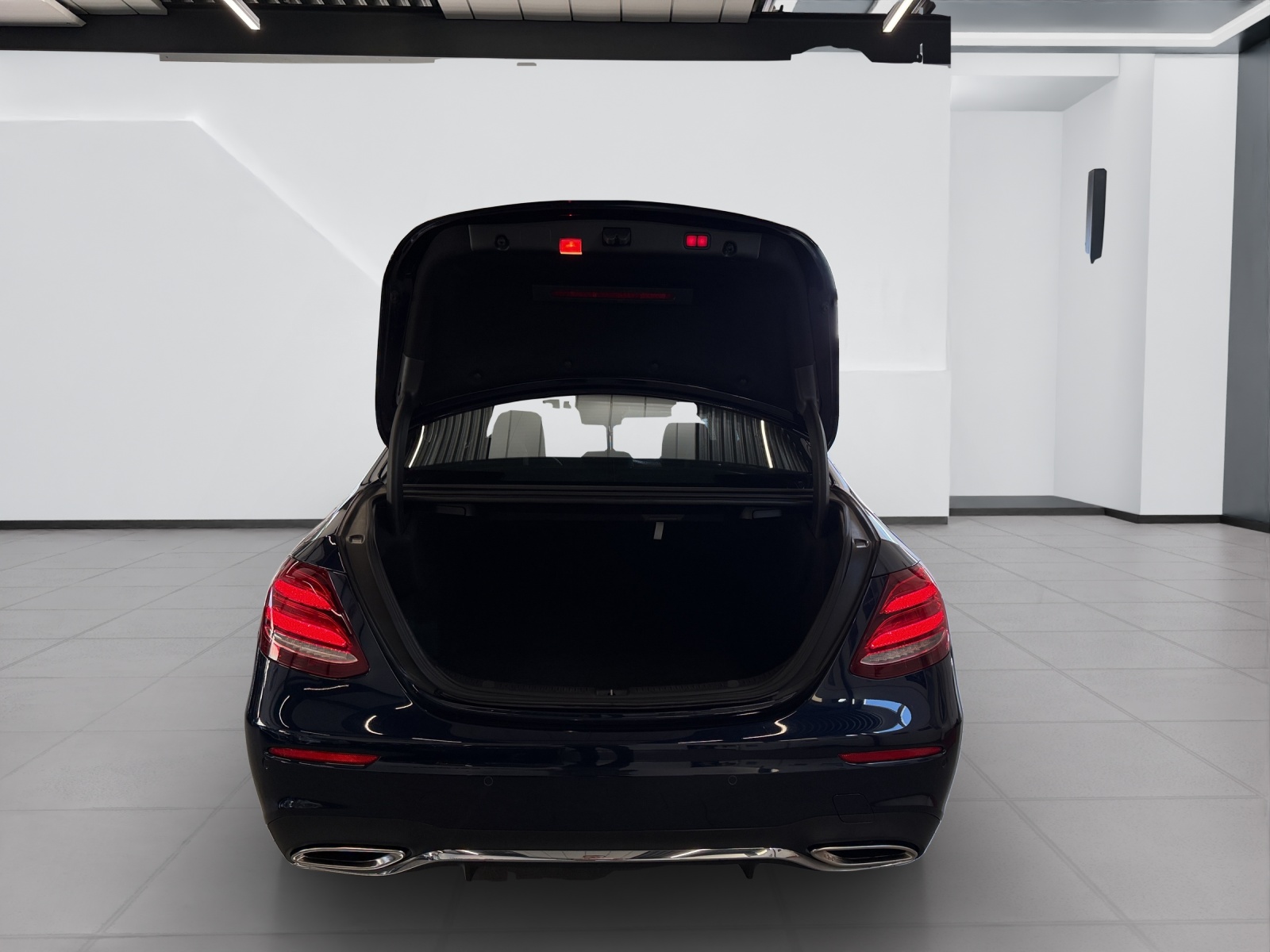 MERCEDES-BENZ E 400 AMG Line 4Matic 9G-Tronic-image-20