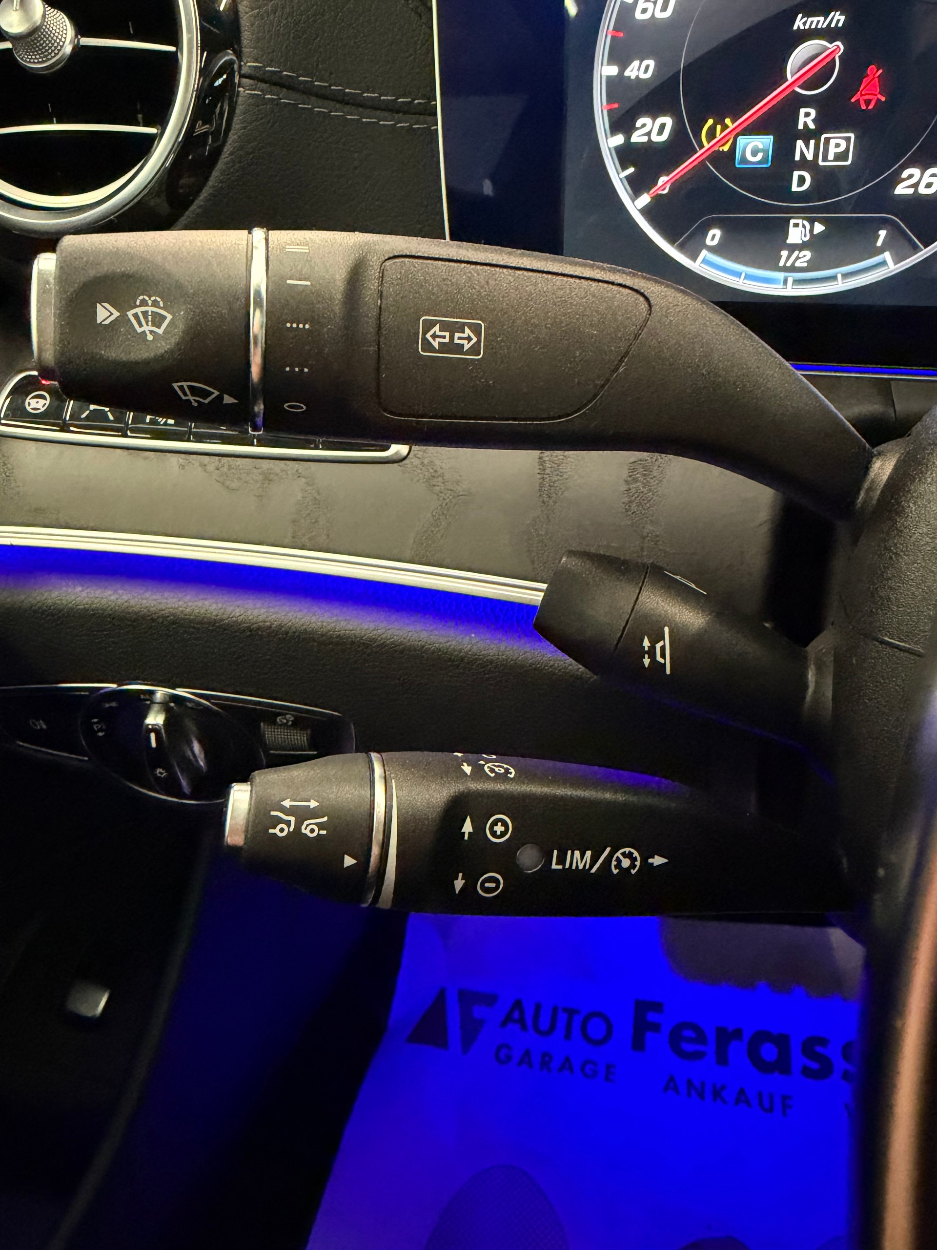MERCEDES-BENZ E 400 AMG Line 4Matic 9G-Tronic-image-25