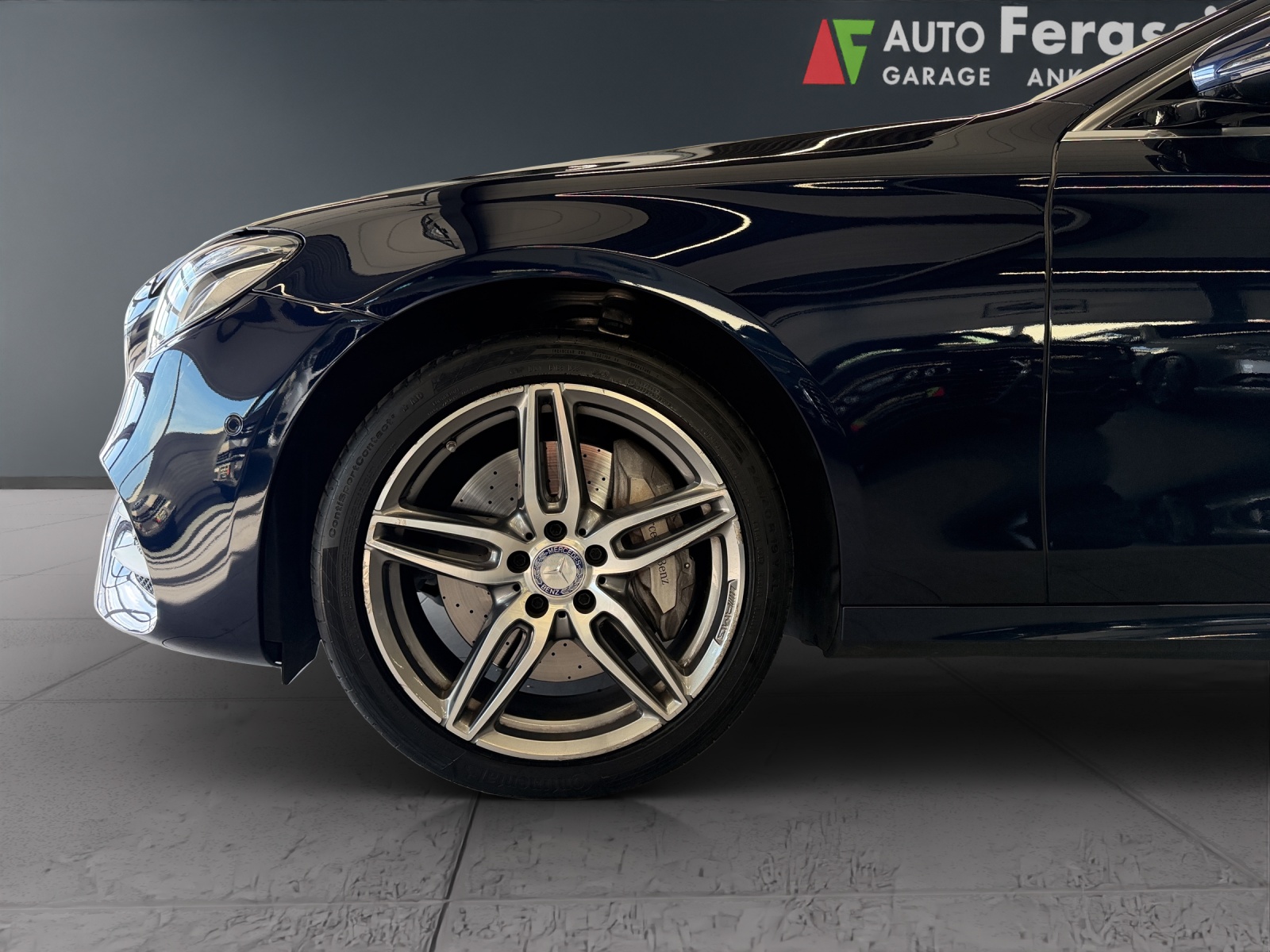 MERCEDES-BENZ E 400 AMG Line 4Matic 9G-Tronic-image-10