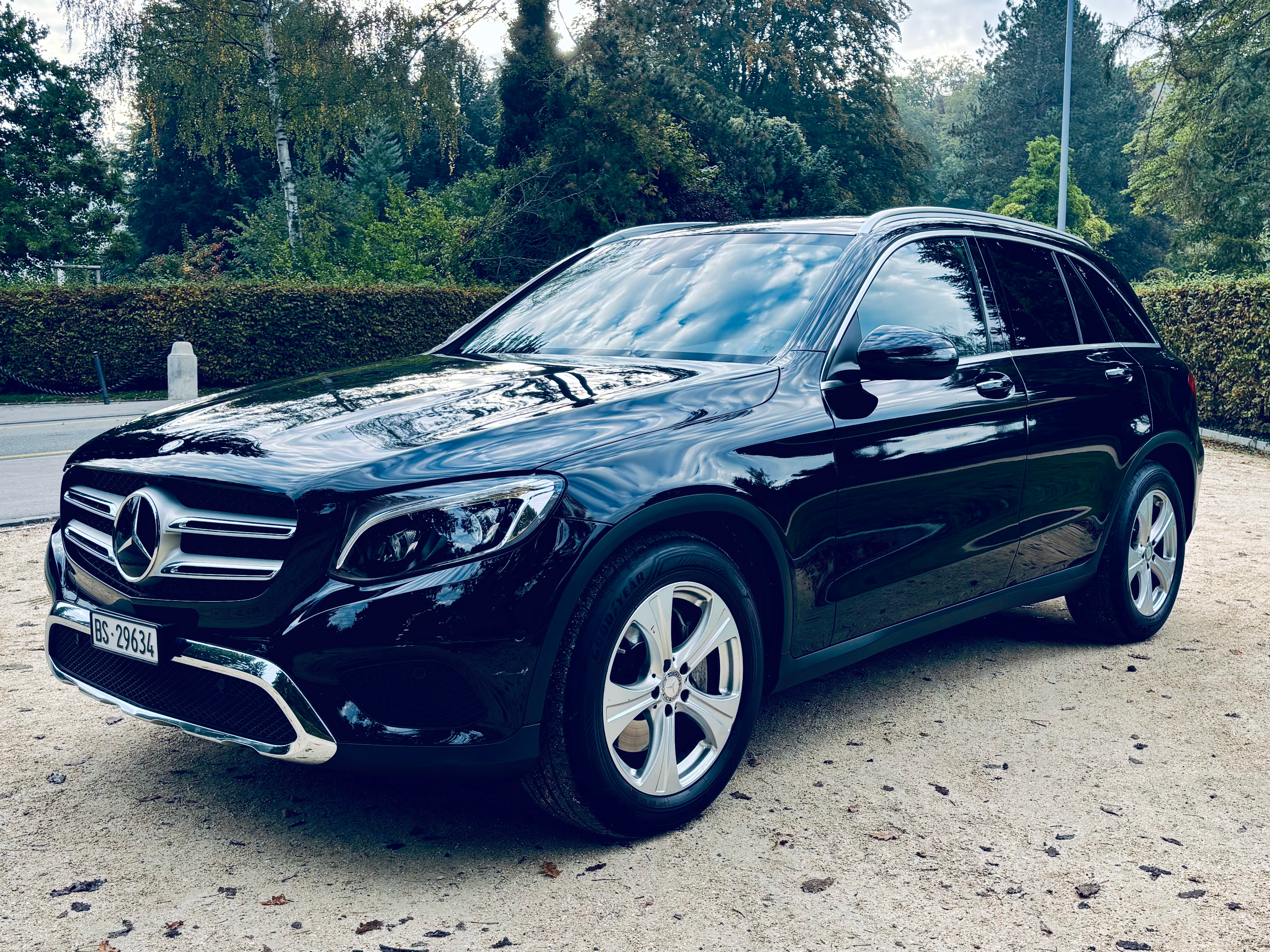 Car photo